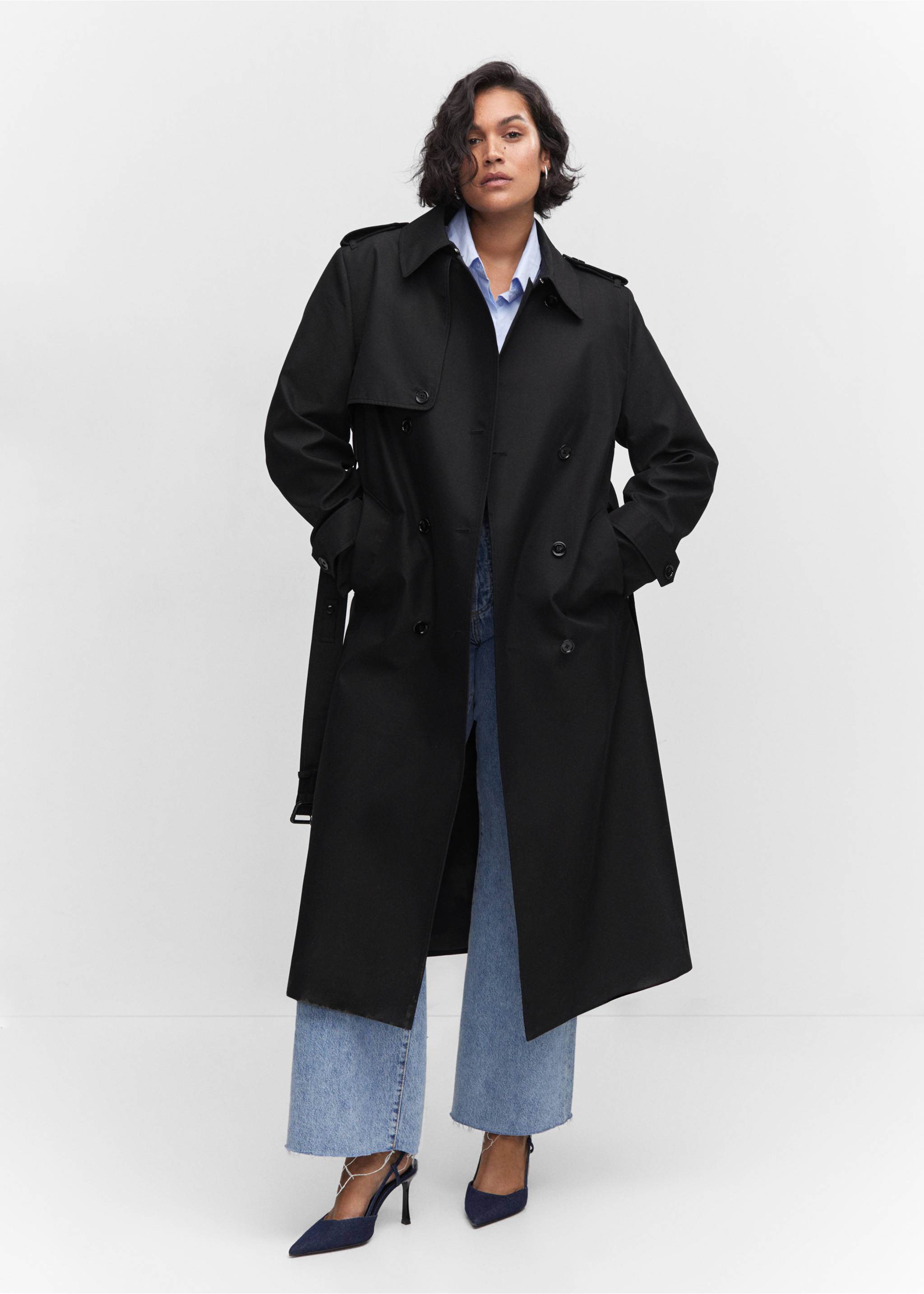 Trench impermeable doble botonadura - Detalle del artículo 3, Negro. Ref: 57023775-00.