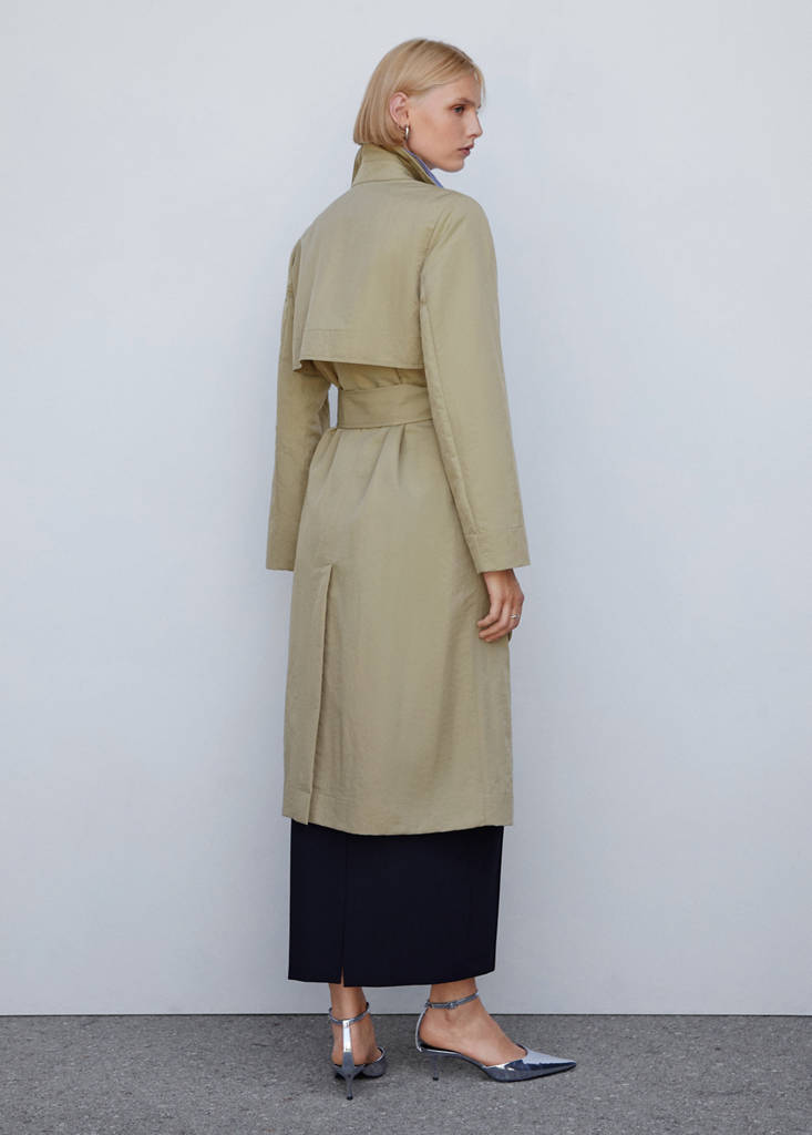 Fluid trench coat with tie — Beige