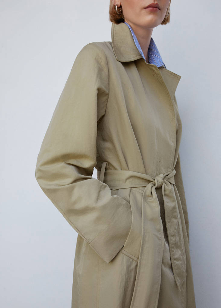 Fluid trench coat with tie — Beige