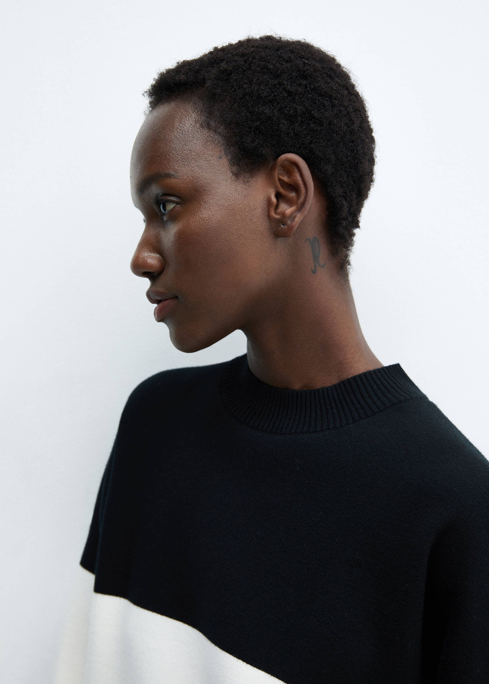 Oversized striped sweater - Details of the article 1