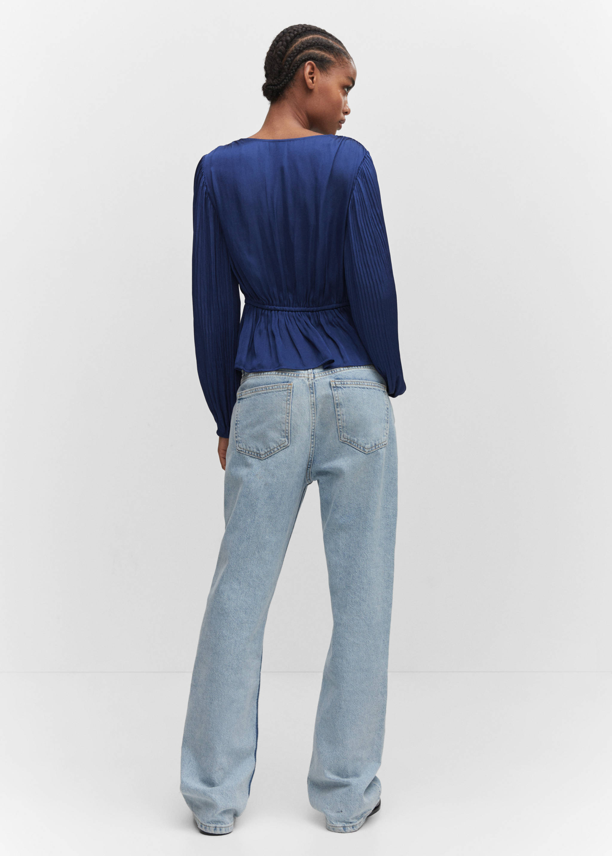 Блузка с запáхом и блестящими полосками - Обратная сторона изделия