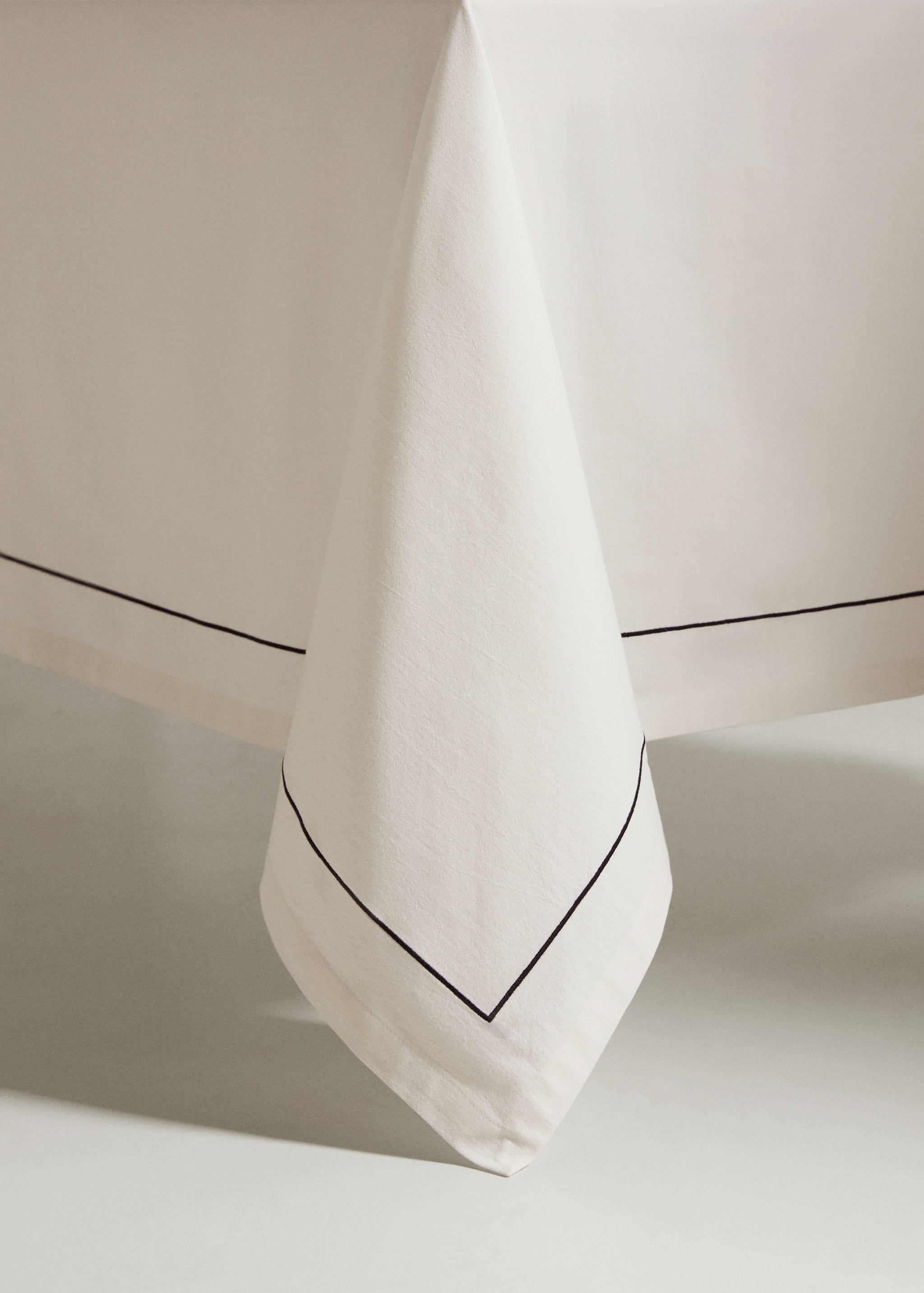 Mantel línea bordada 100% algodón 150x250cm - Detalle del artículo 8