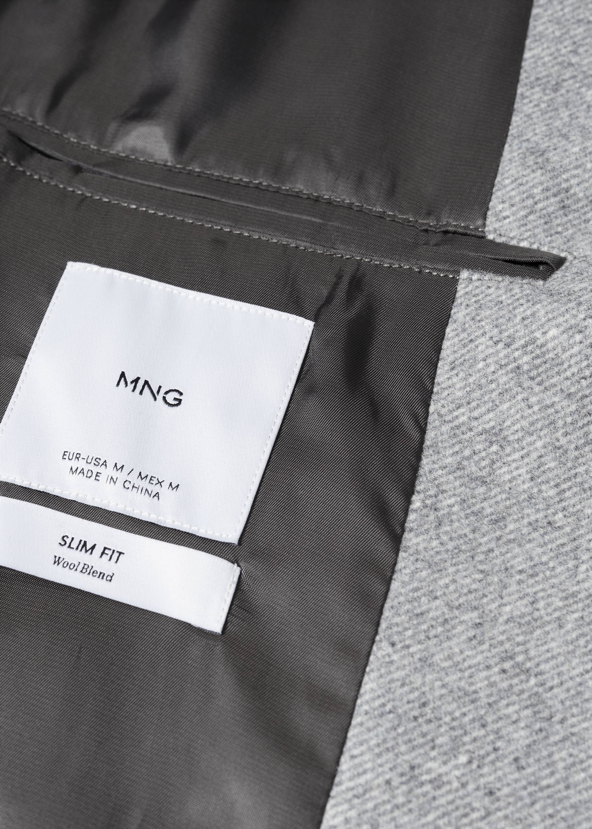 Lightweight recycled wool coat - Details of the article 8