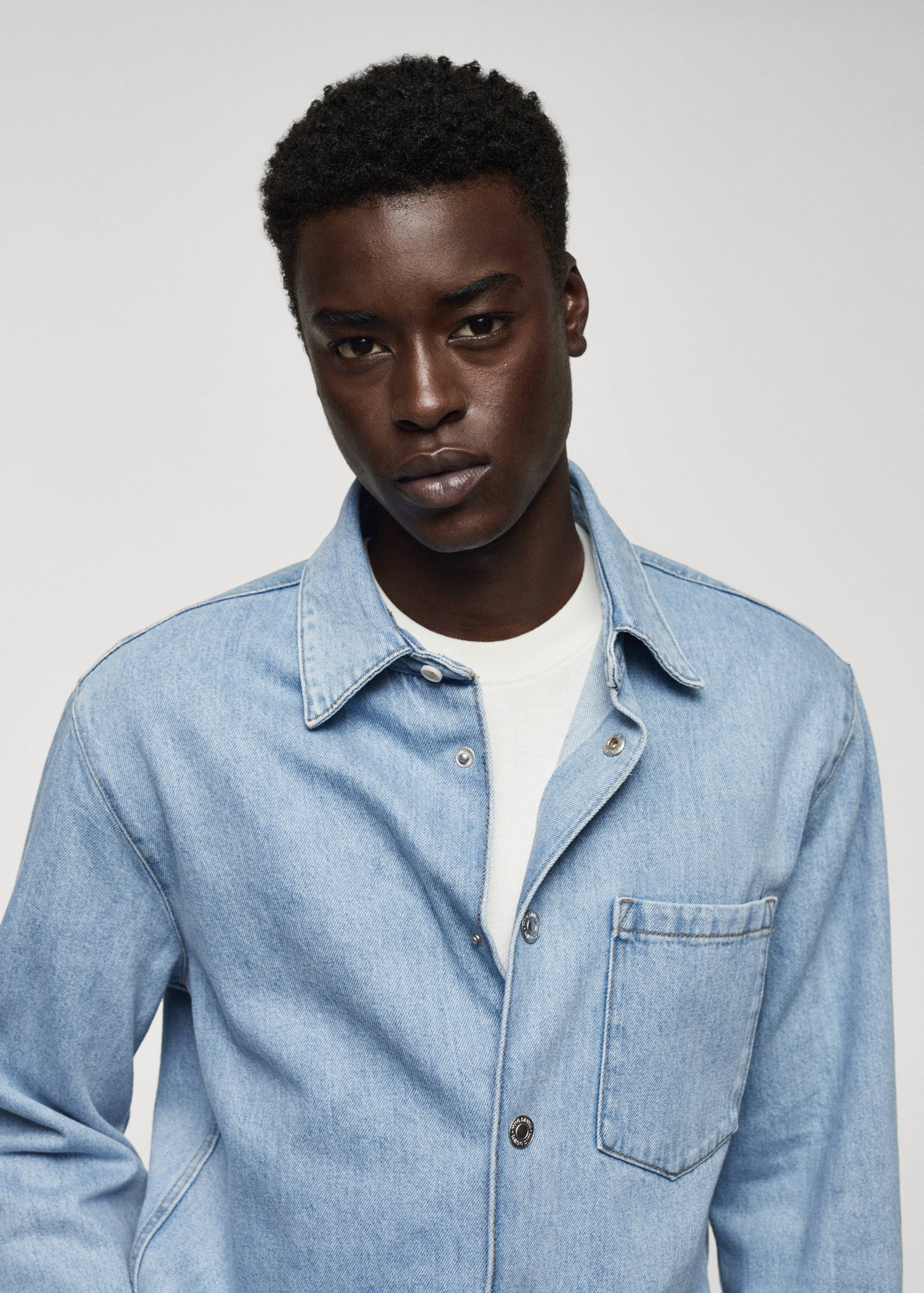 Pocket denim overshirt - Details of the article 1