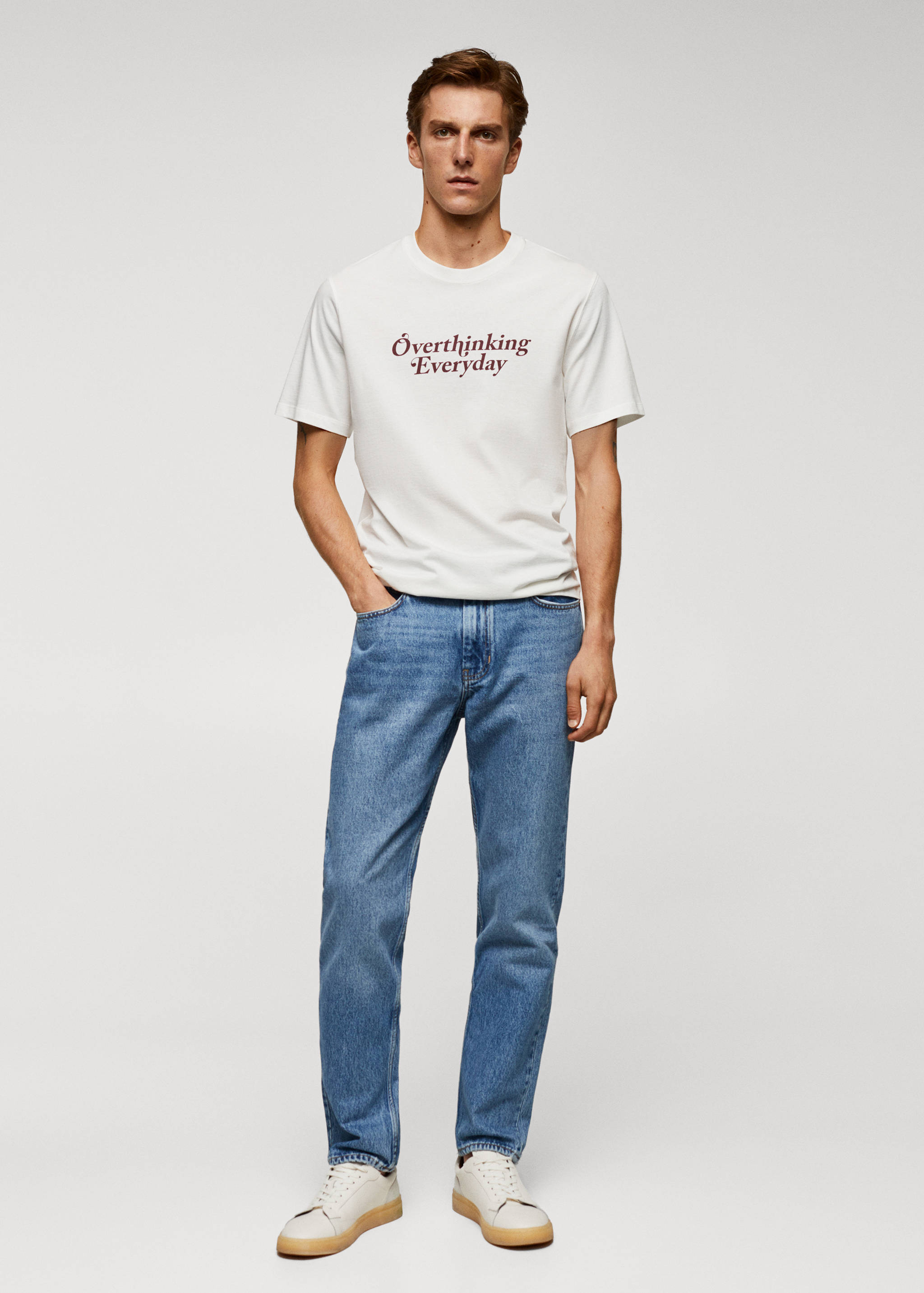 T-shirt de 100% algodão com estampado no peito - Plano geral