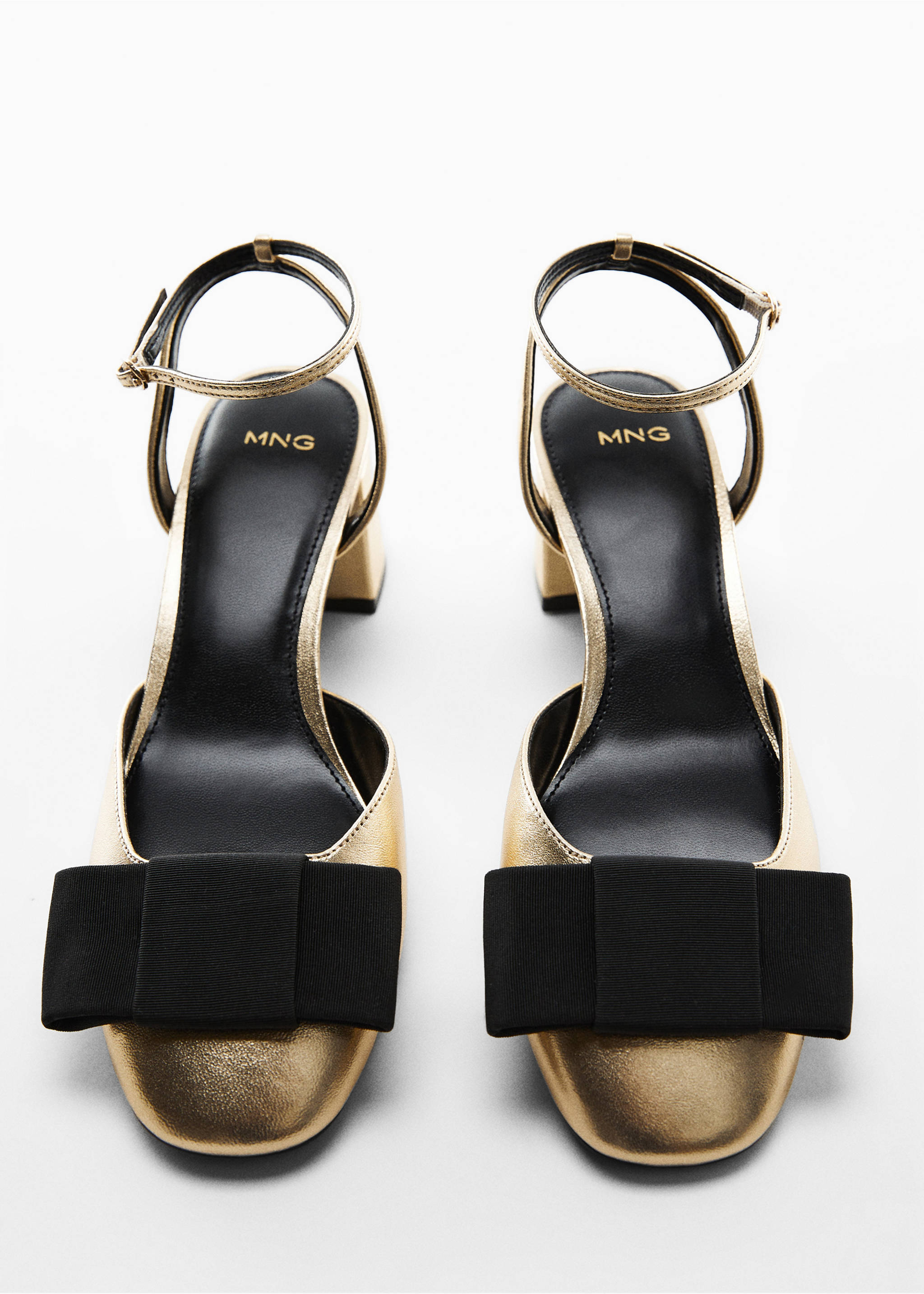 Metallic shoes with bow - Details of the article 5, Gold. Ref: 57024778-00.