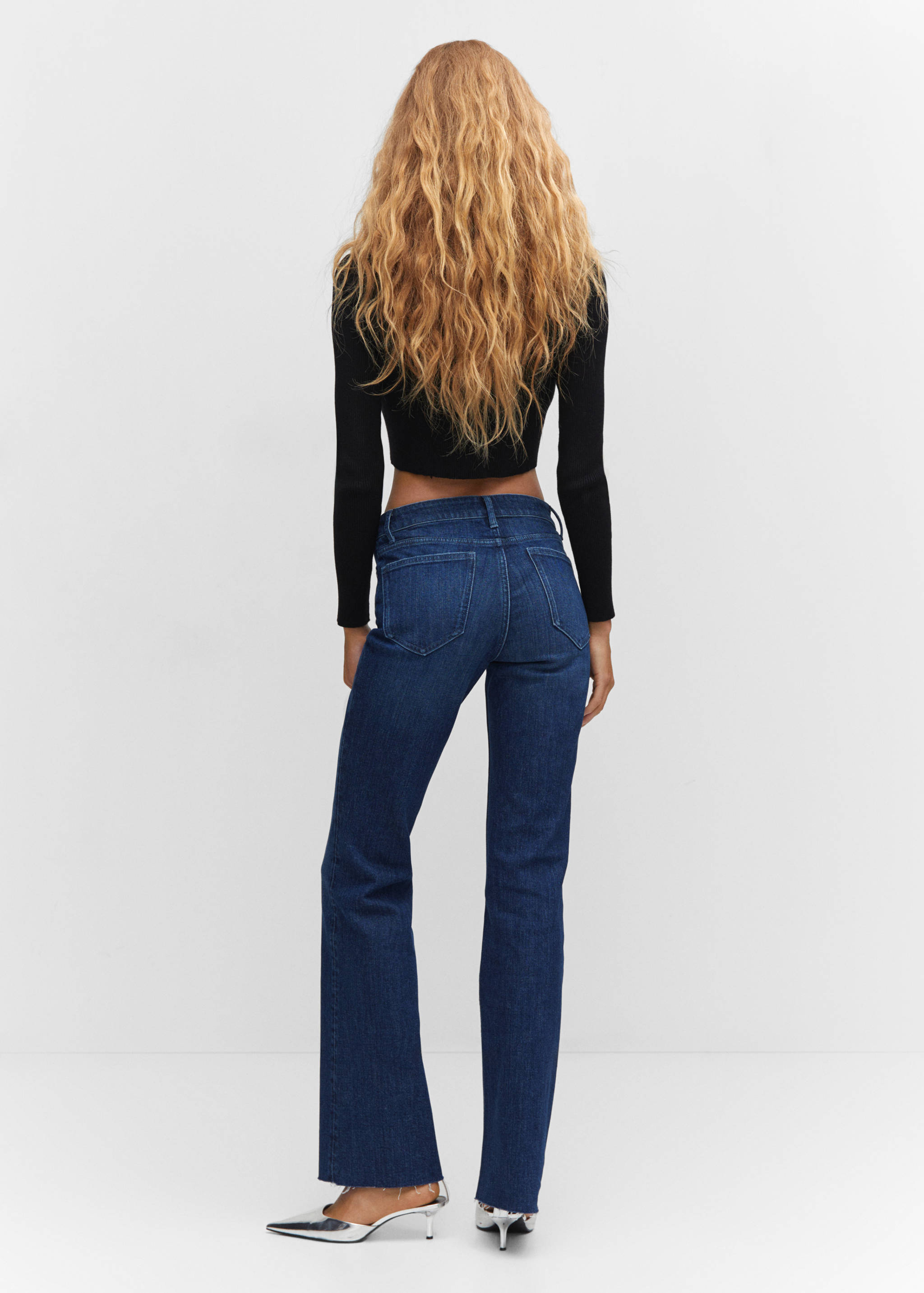 Medium-rise flared jeans - Reverse of the article