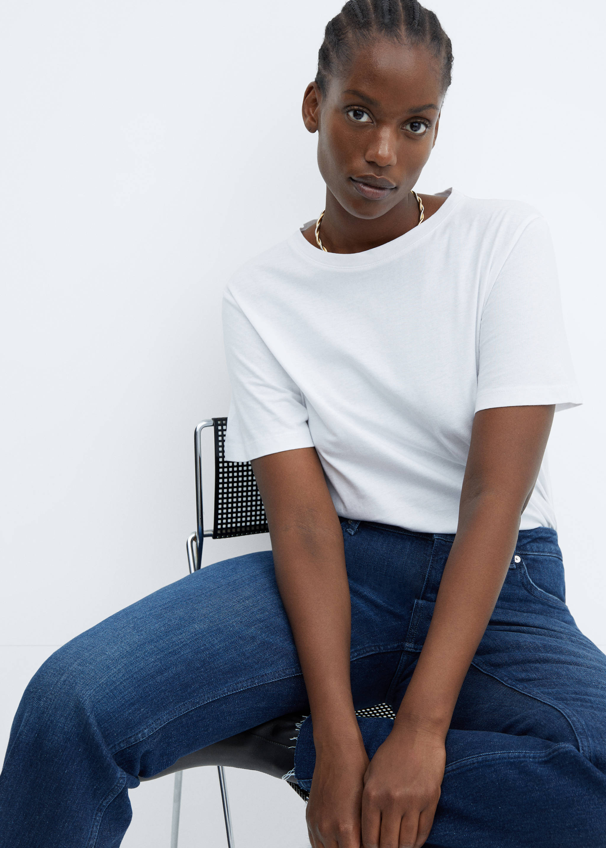 Medium-rise flared jeans - Details of the article 4