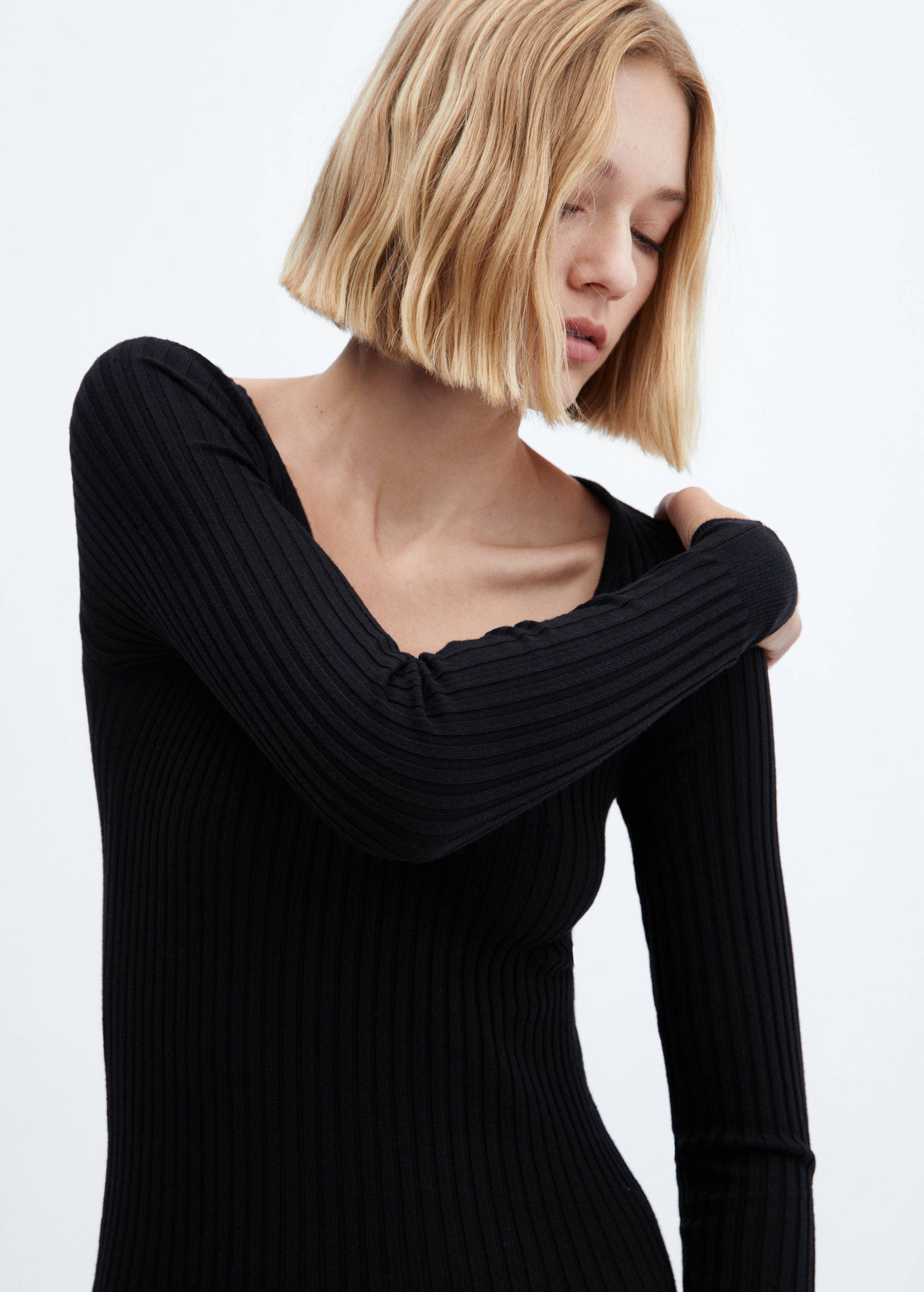 Robe maille côtelée col V - Détail de l'article 1