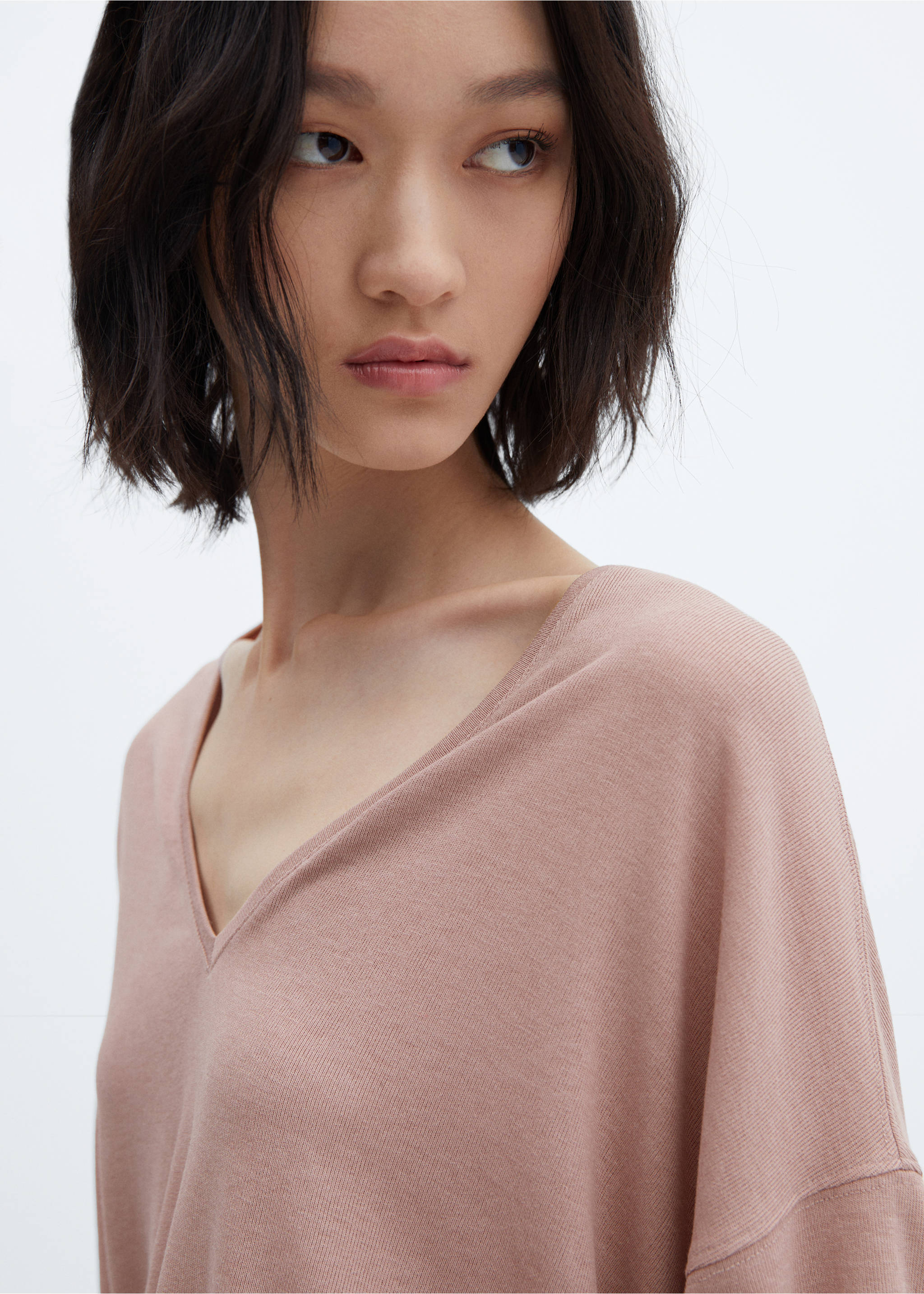 Long-sleeved V-neck T-shirt - Деталь изделия 1, Розовый. Ref: 57025956-00.