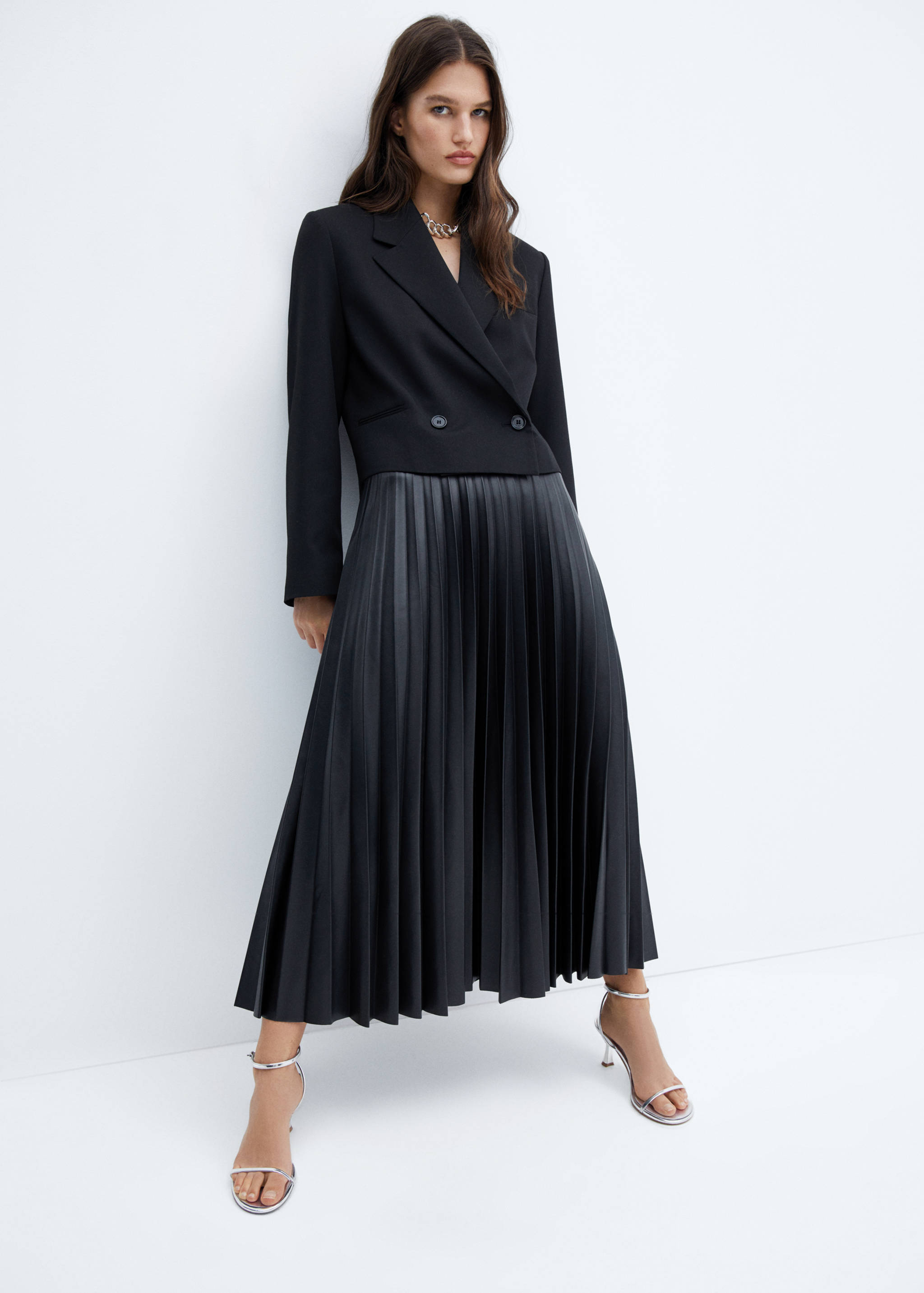 Faux-leather pleated skirt - Details of the article 2