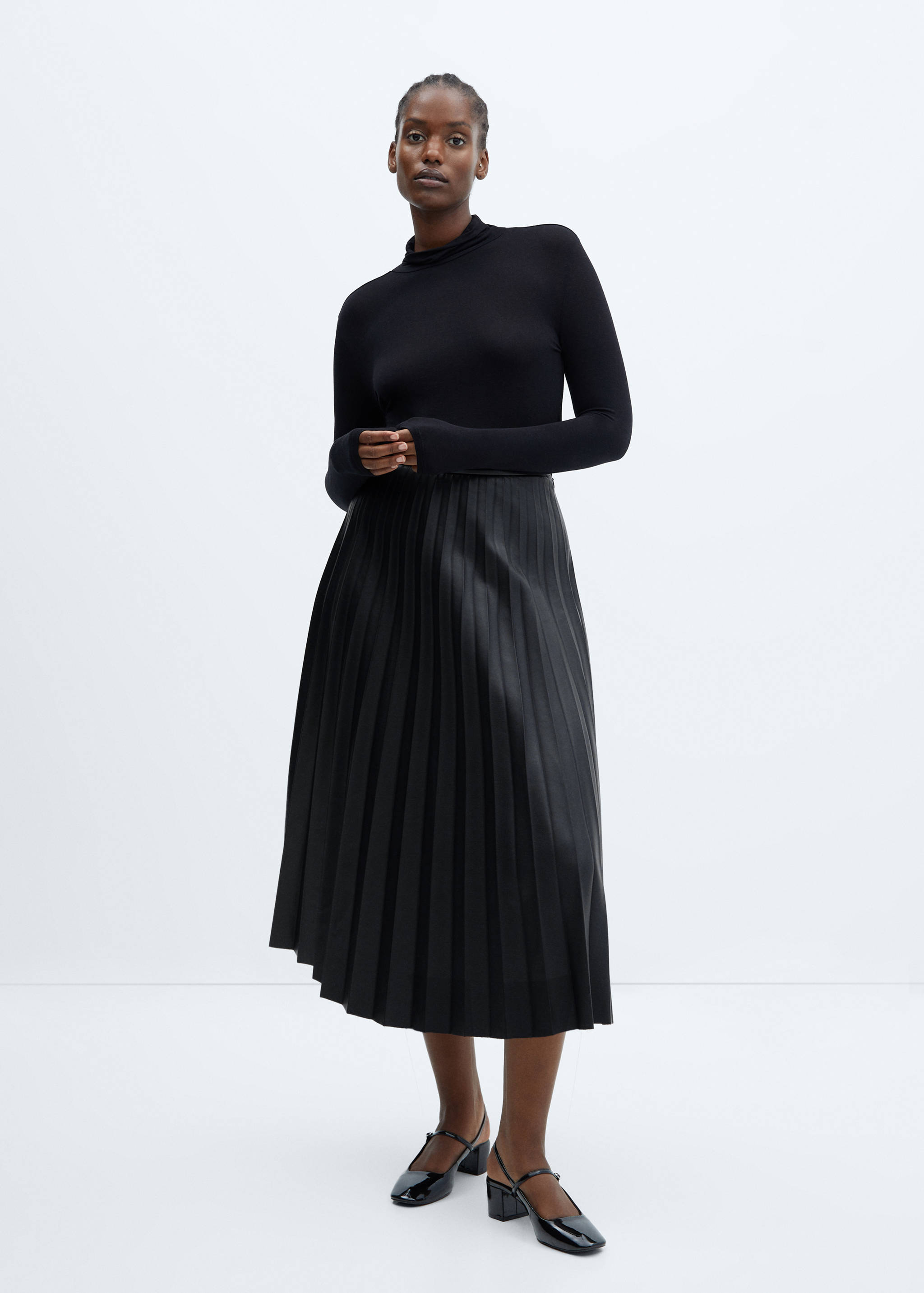 Faux-leather pleated skirt - Details of the article 3