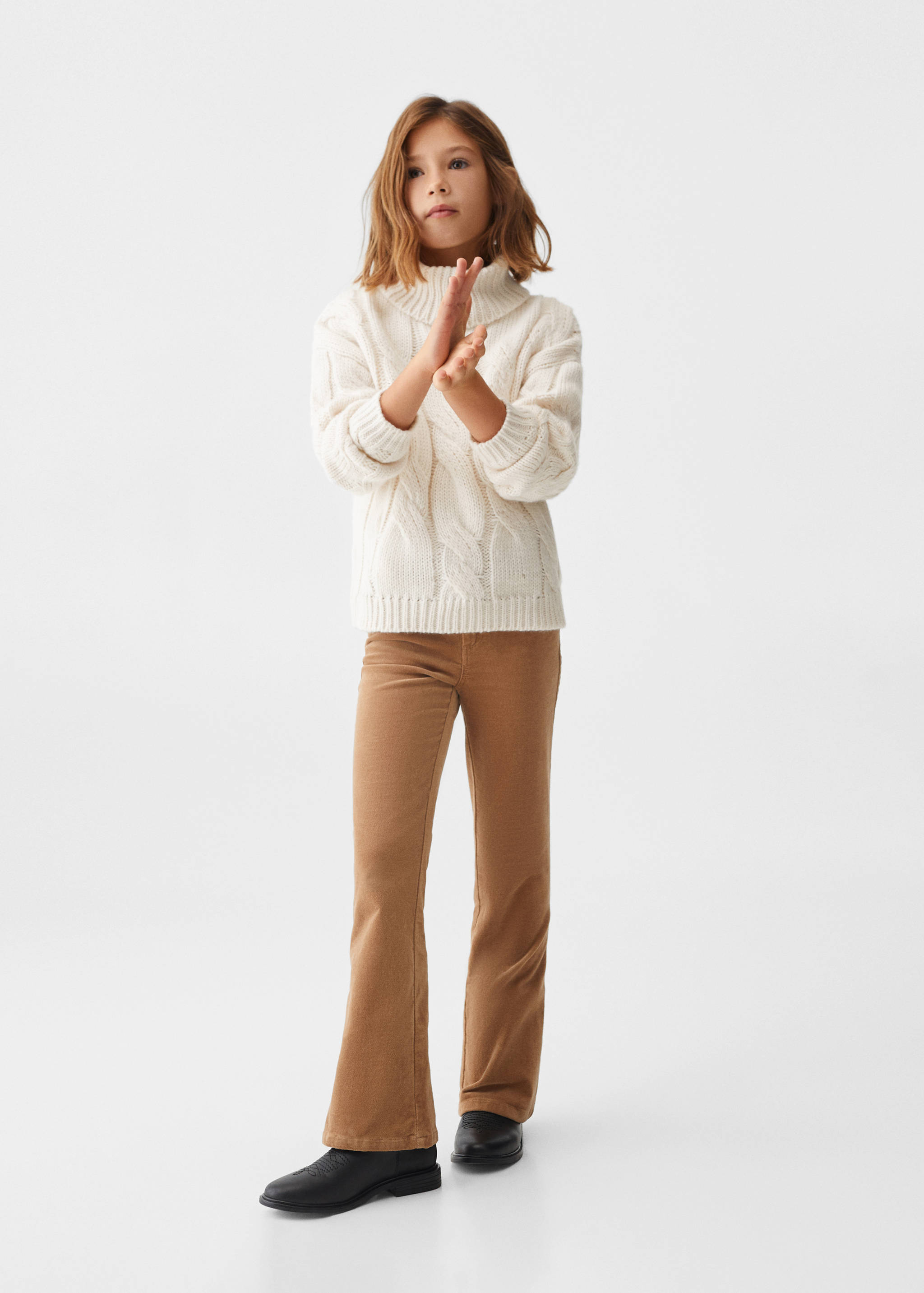 Turtleneck knit sweater - General plane