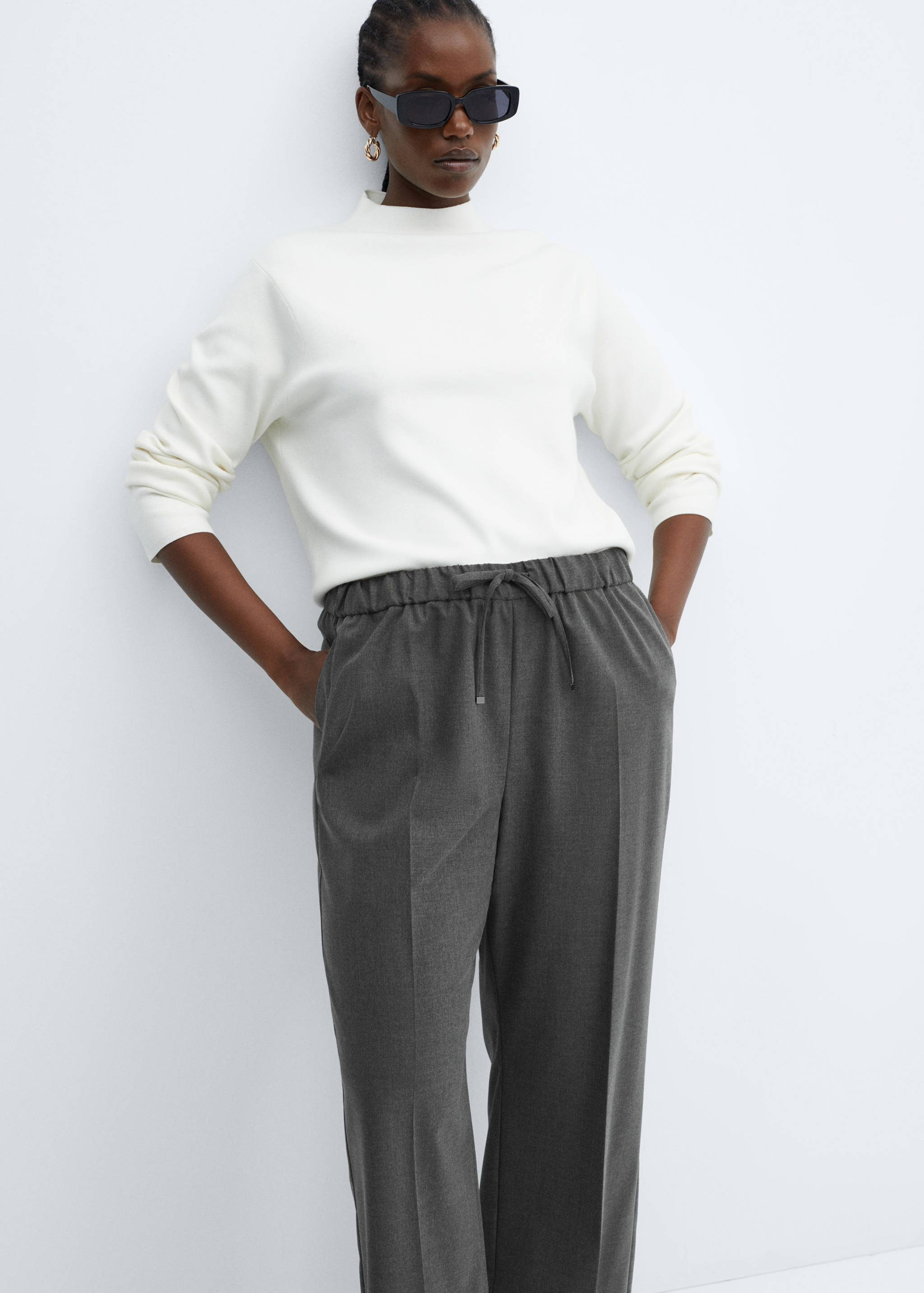 Wide leg trousers with elastic waist - Details of the article 4
