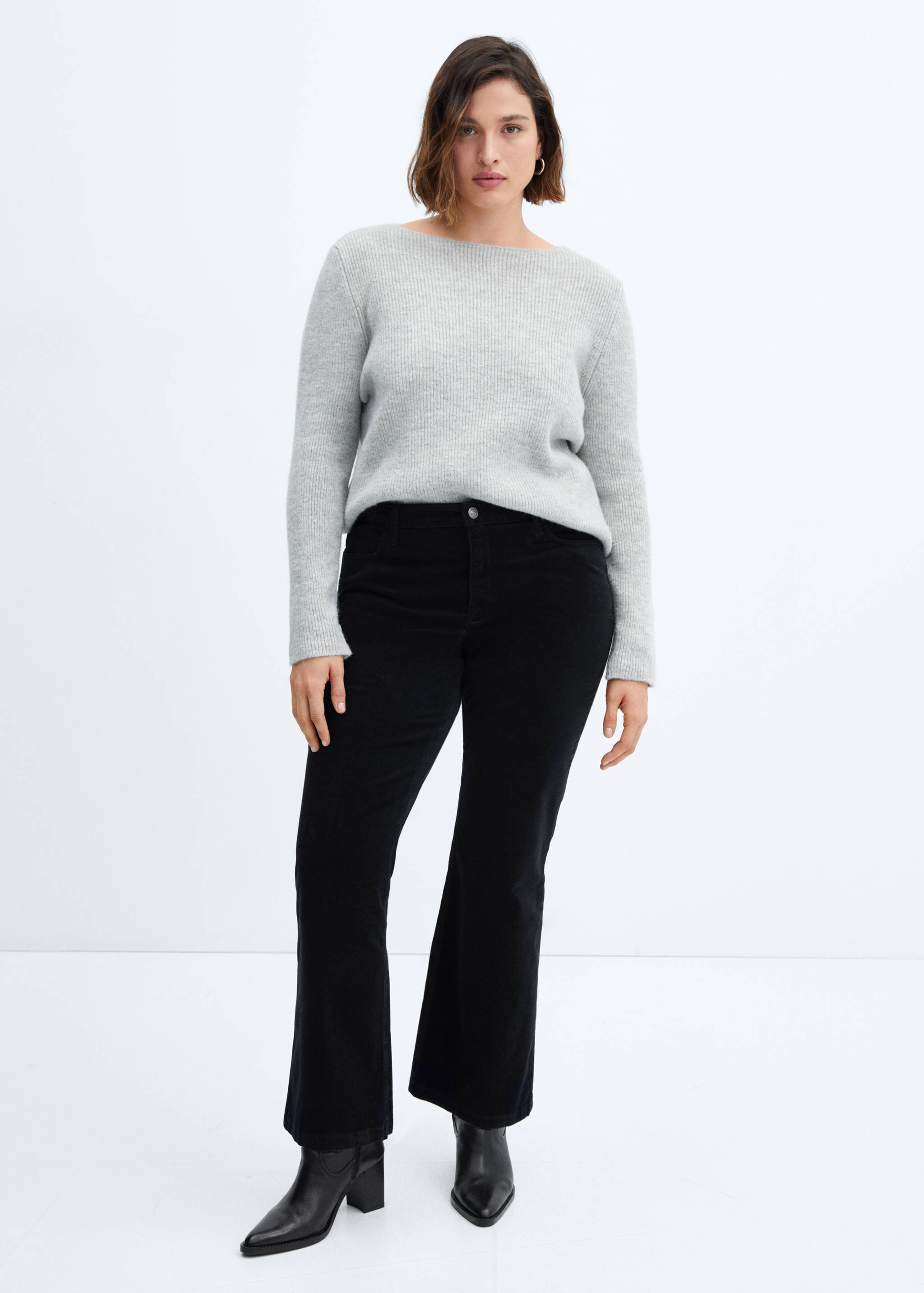 Flared cropped corduroy jeans - Details of the article 3