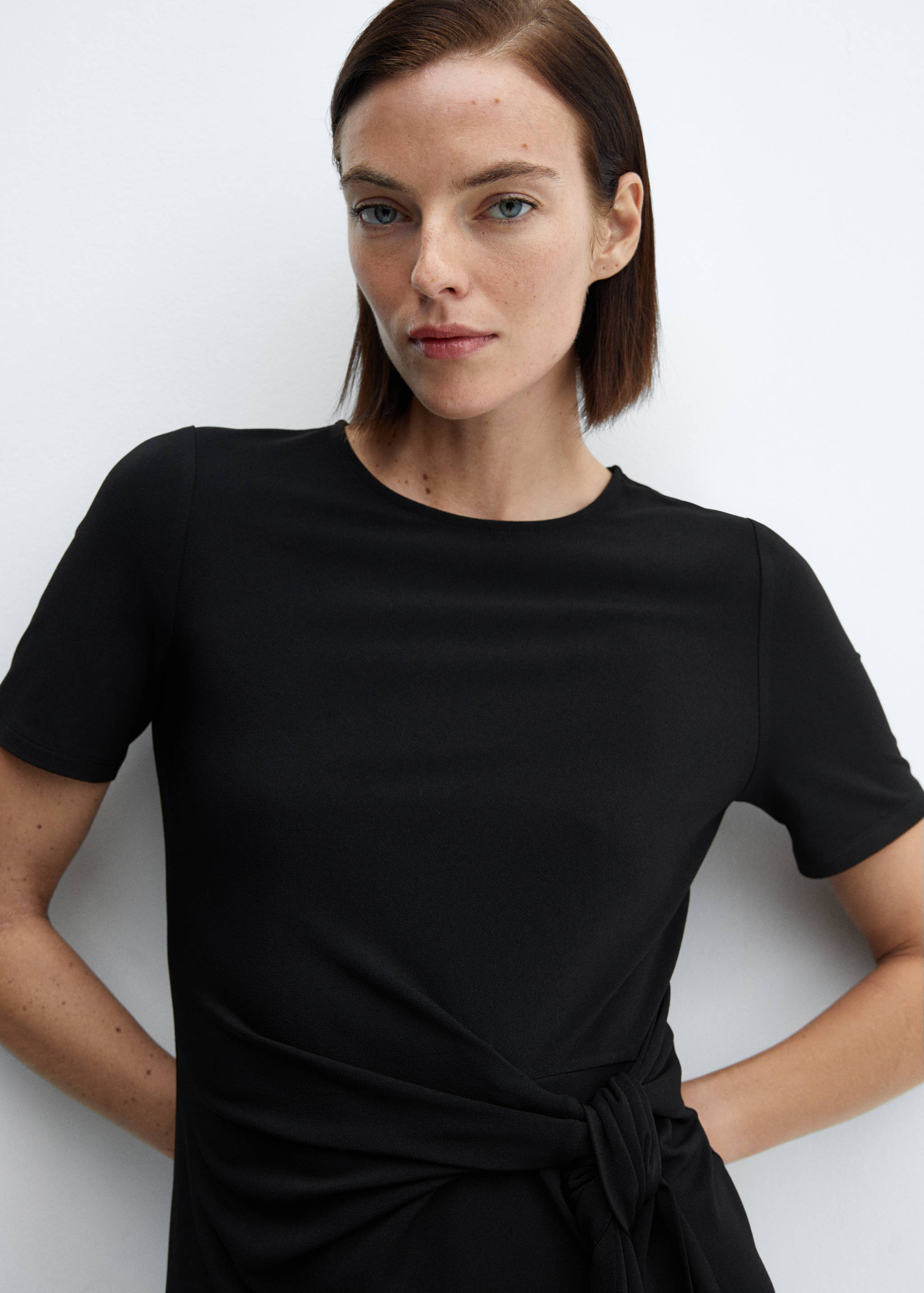 Midi-dress with knot detail - Details of the article 1