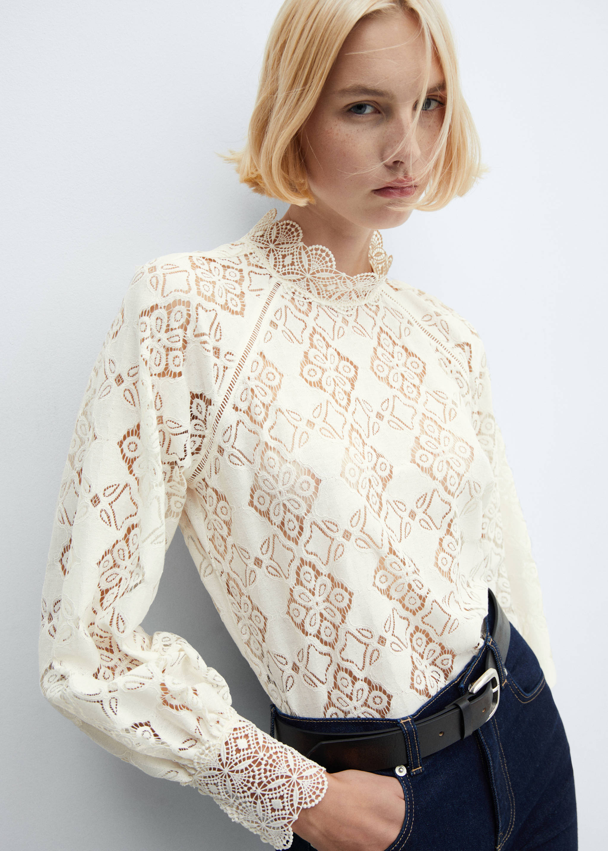 Openwork detail blouse - Details of the article 2