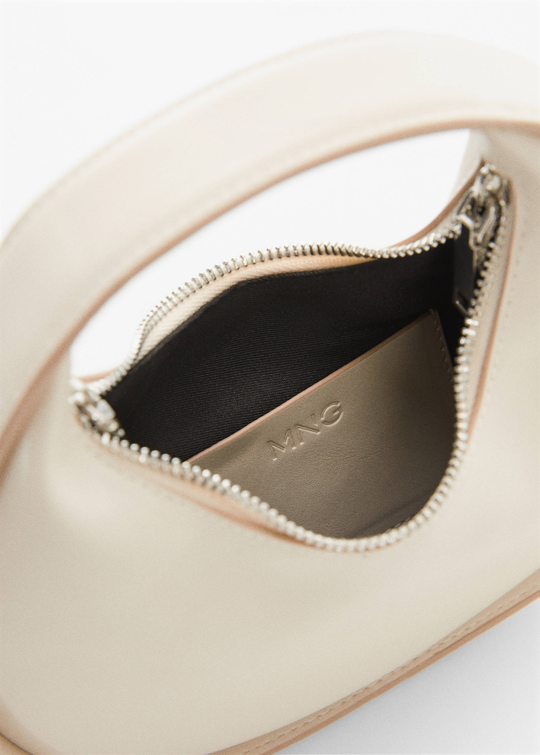 Shoulder bag with detachable handle - Details of the article 1