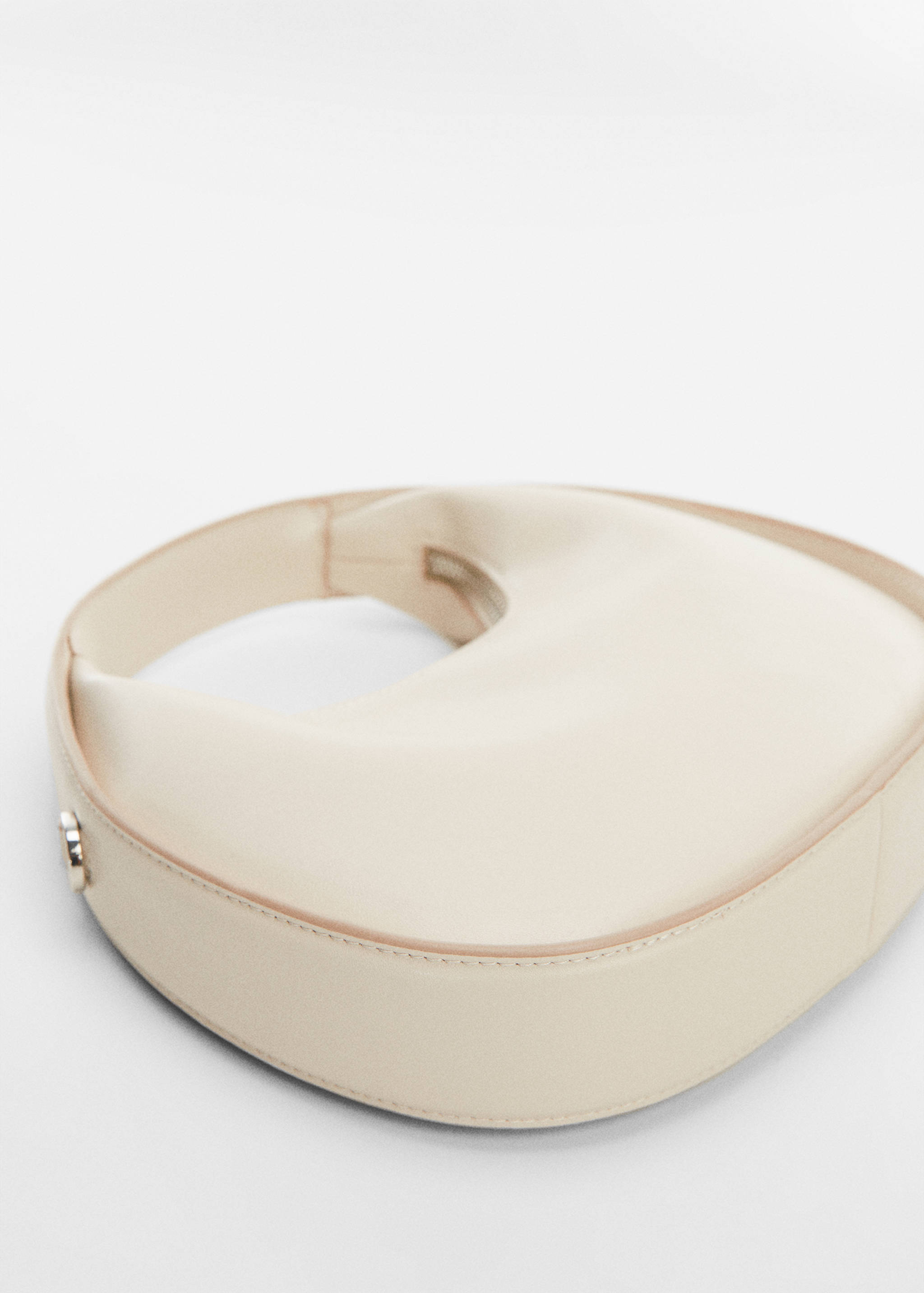 Shoulder bag with detachable handle - Details of the article 2