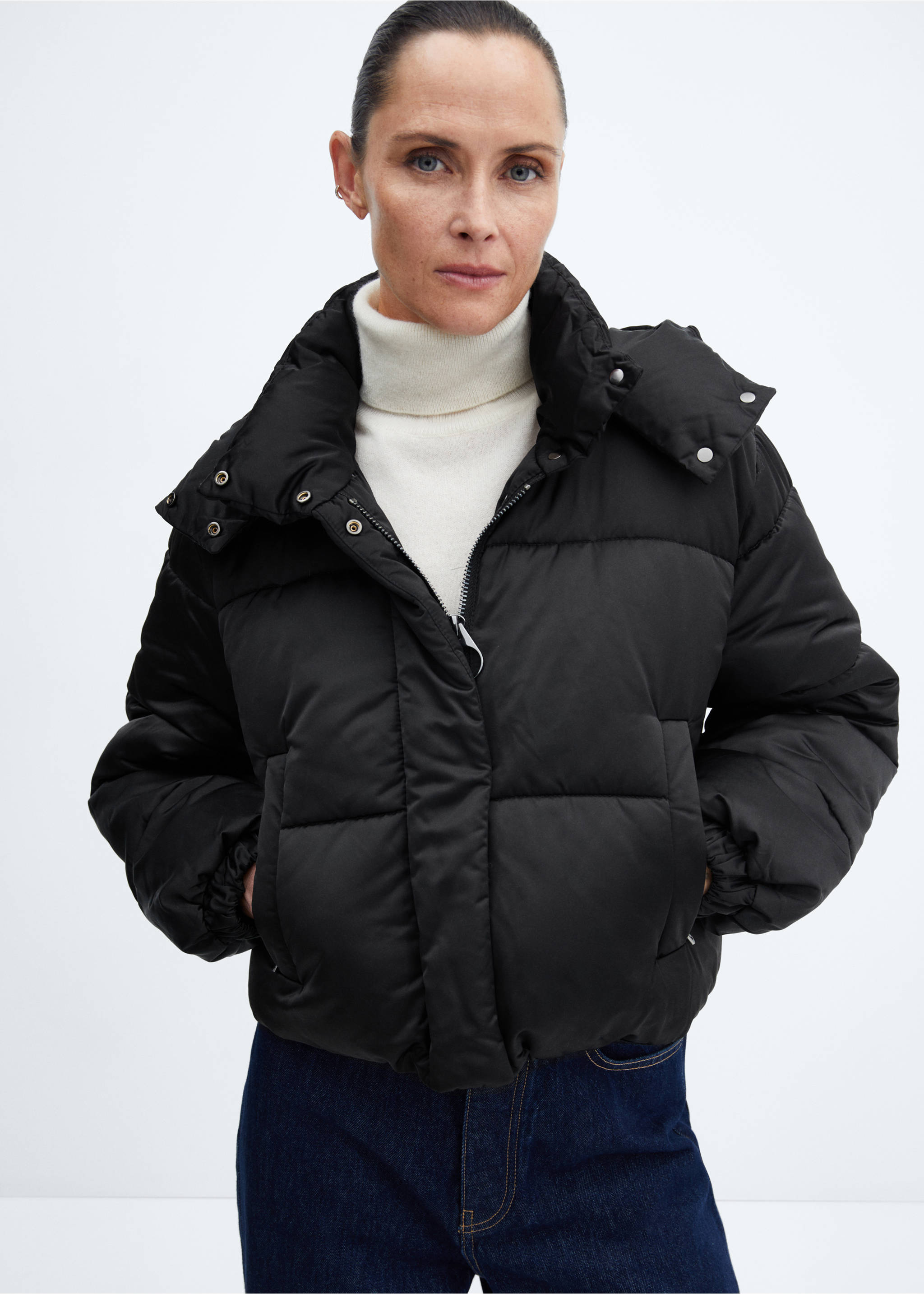 Short puffer anorak - Medium plane, Black. Ref: 57028268-00.
