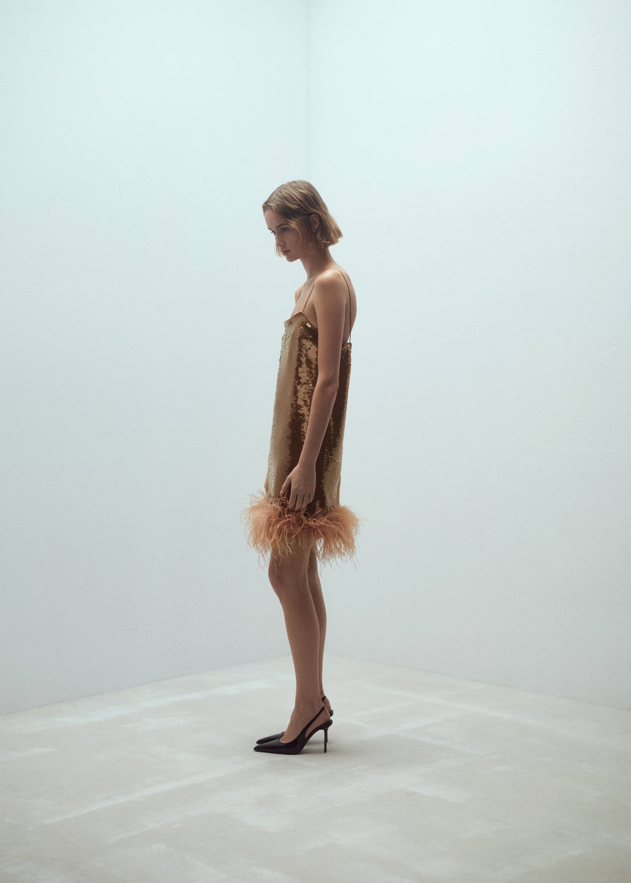 Sequin dress with fringe detail - Details of the article 2