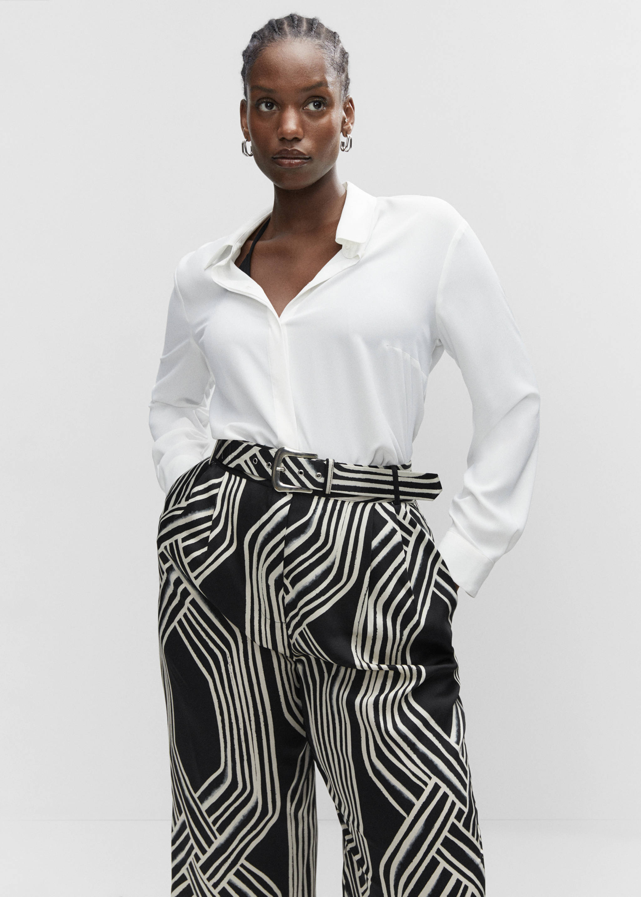 常规版型飘逸衬衫 - null