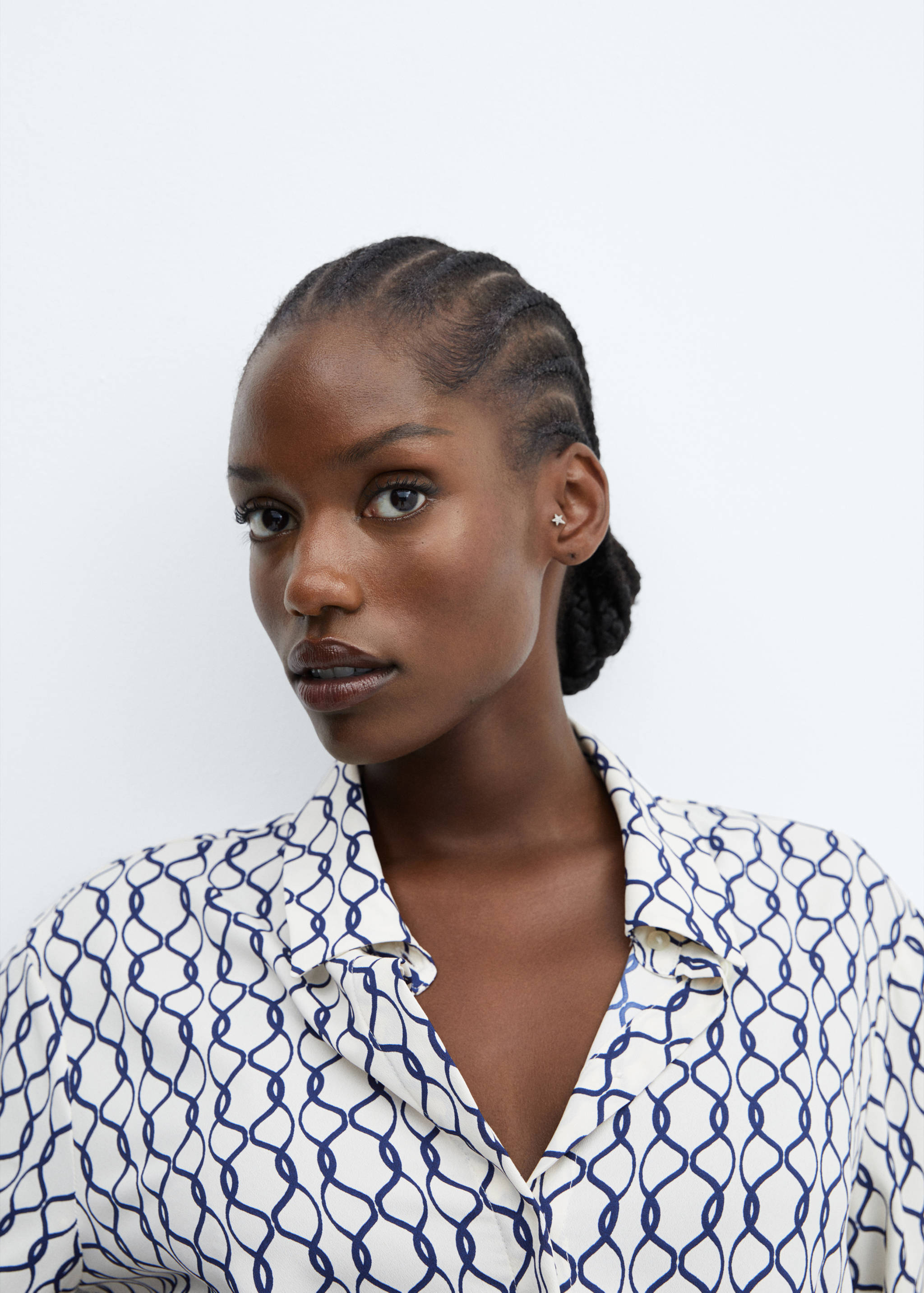 常规版型飘逸衬衫 - null