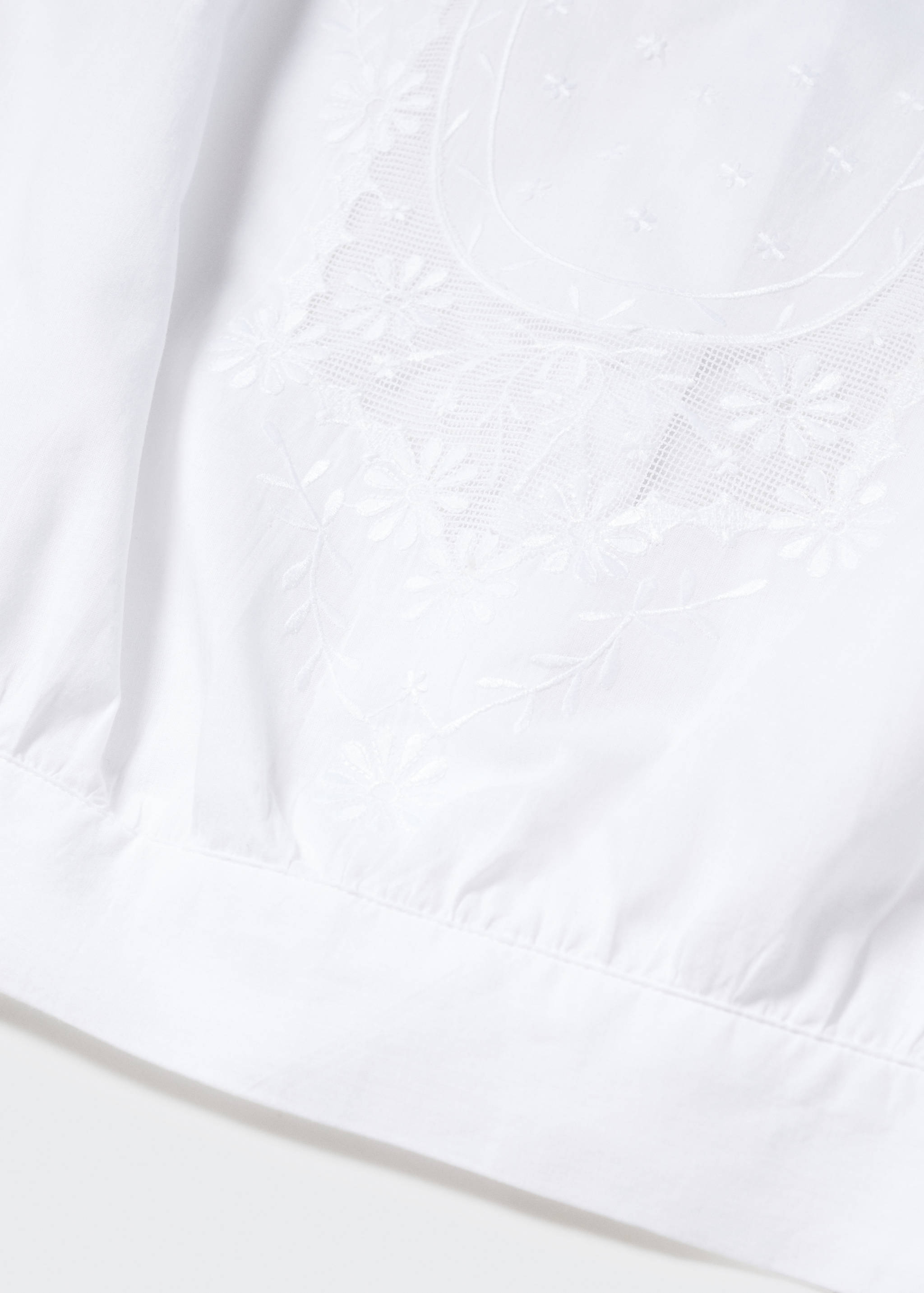 Embroidered crop top - Details of the article 8