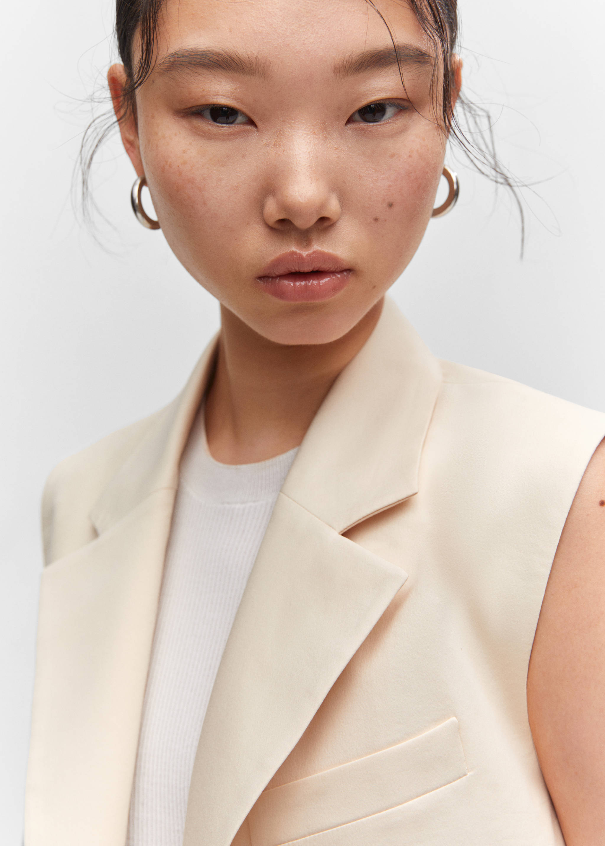 Long waistcoat with pockets - Details of the article 1