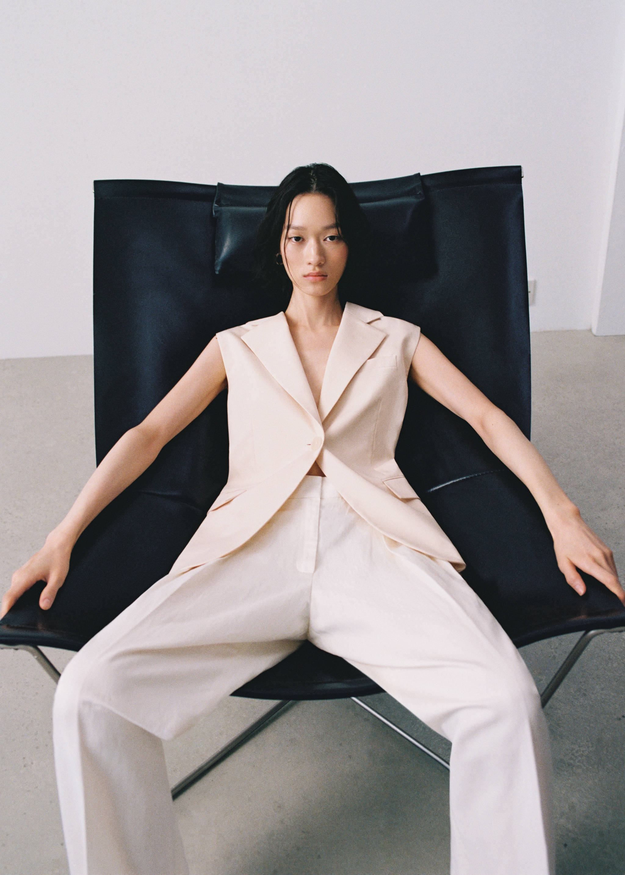 Long waistcoat with pockets - Details of the article 6