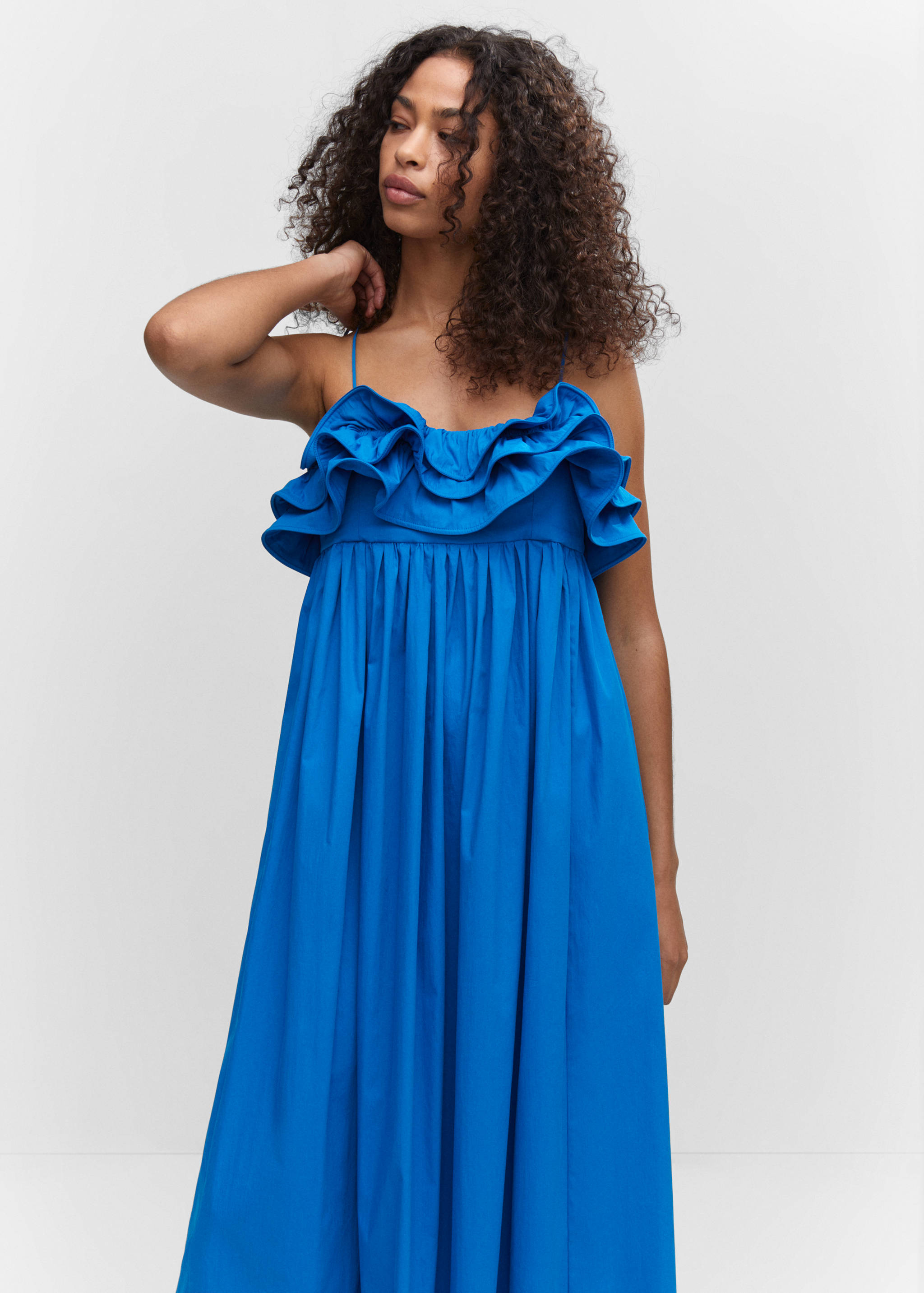 Long ruffled dress - Medium plane