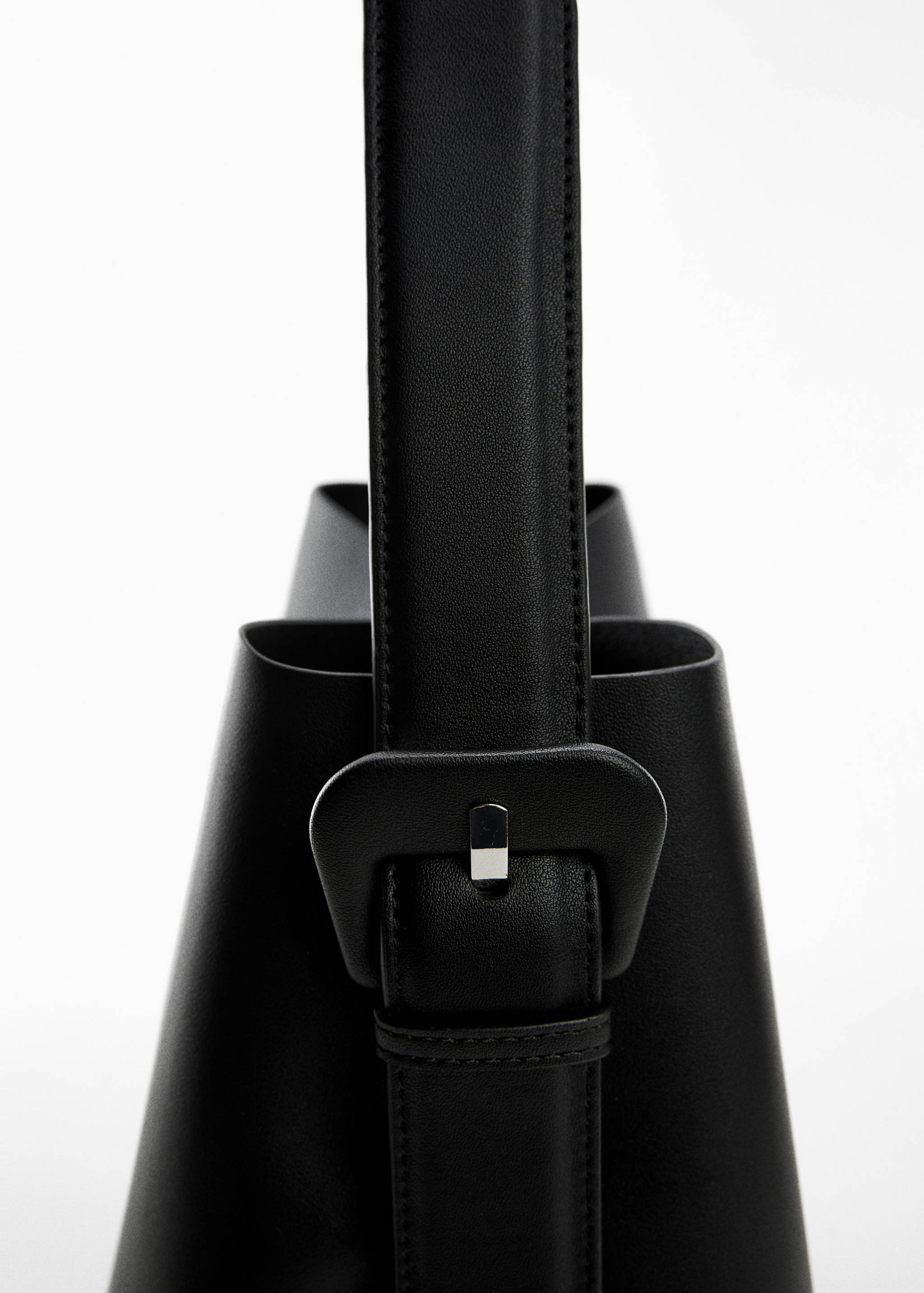 Shopper bag with buckle - Details of the article 1