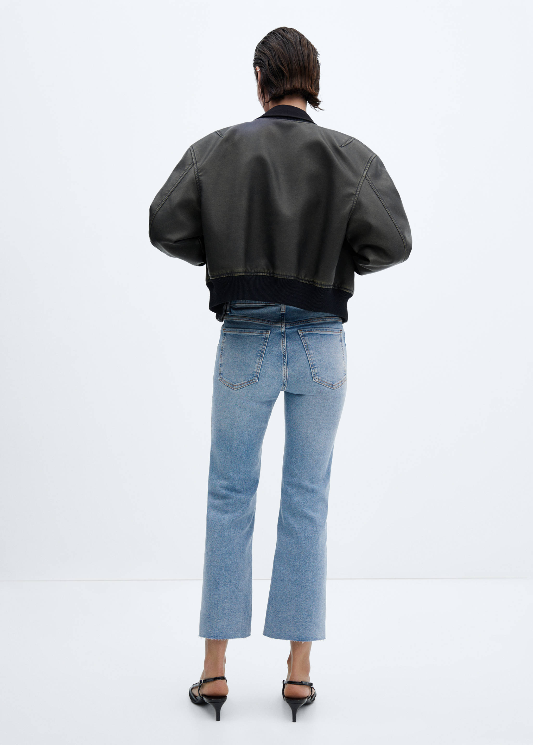 Sienna flared cropped jeans - Reverse of the article