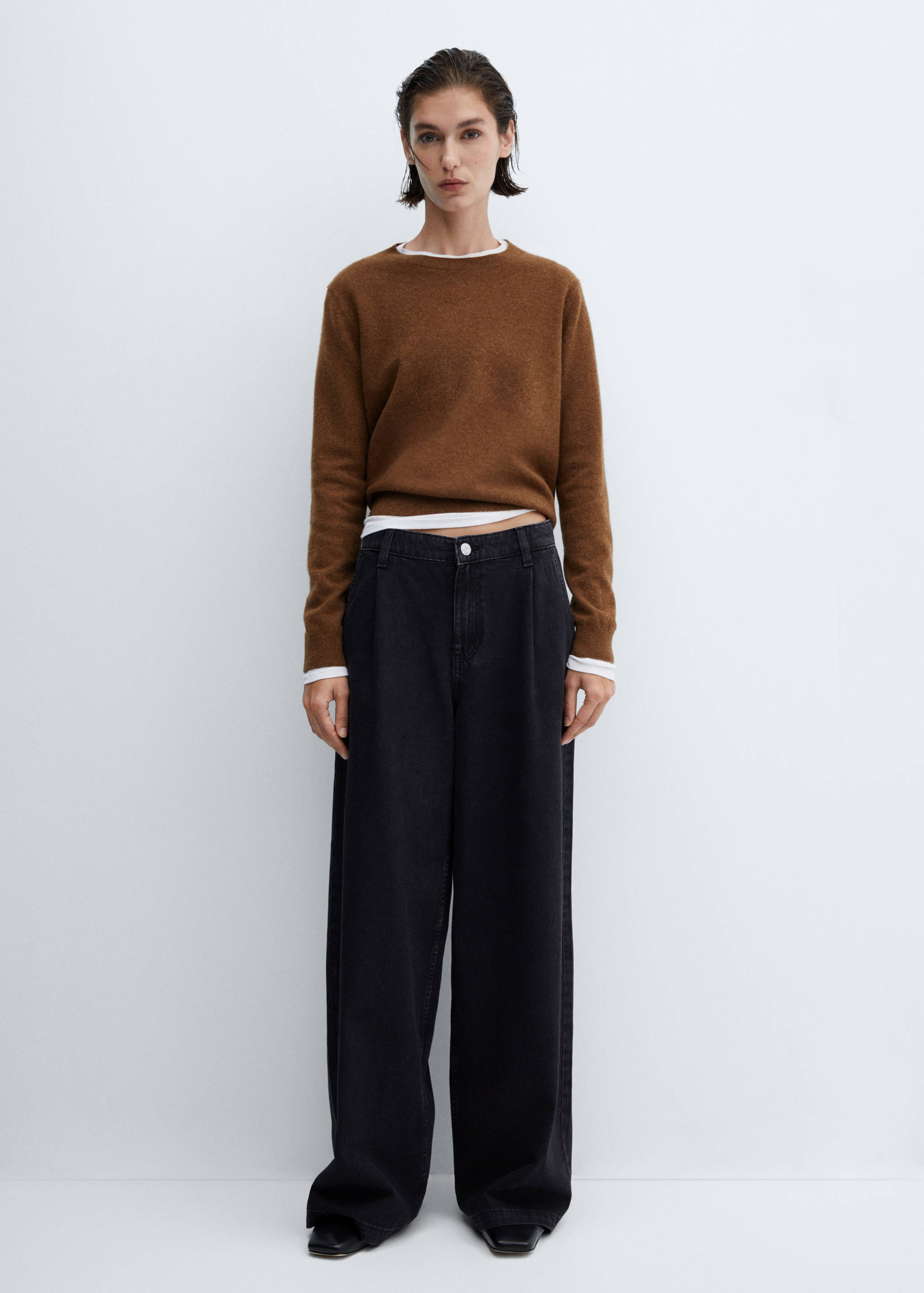 Wide leg pleated jeans - General plane
