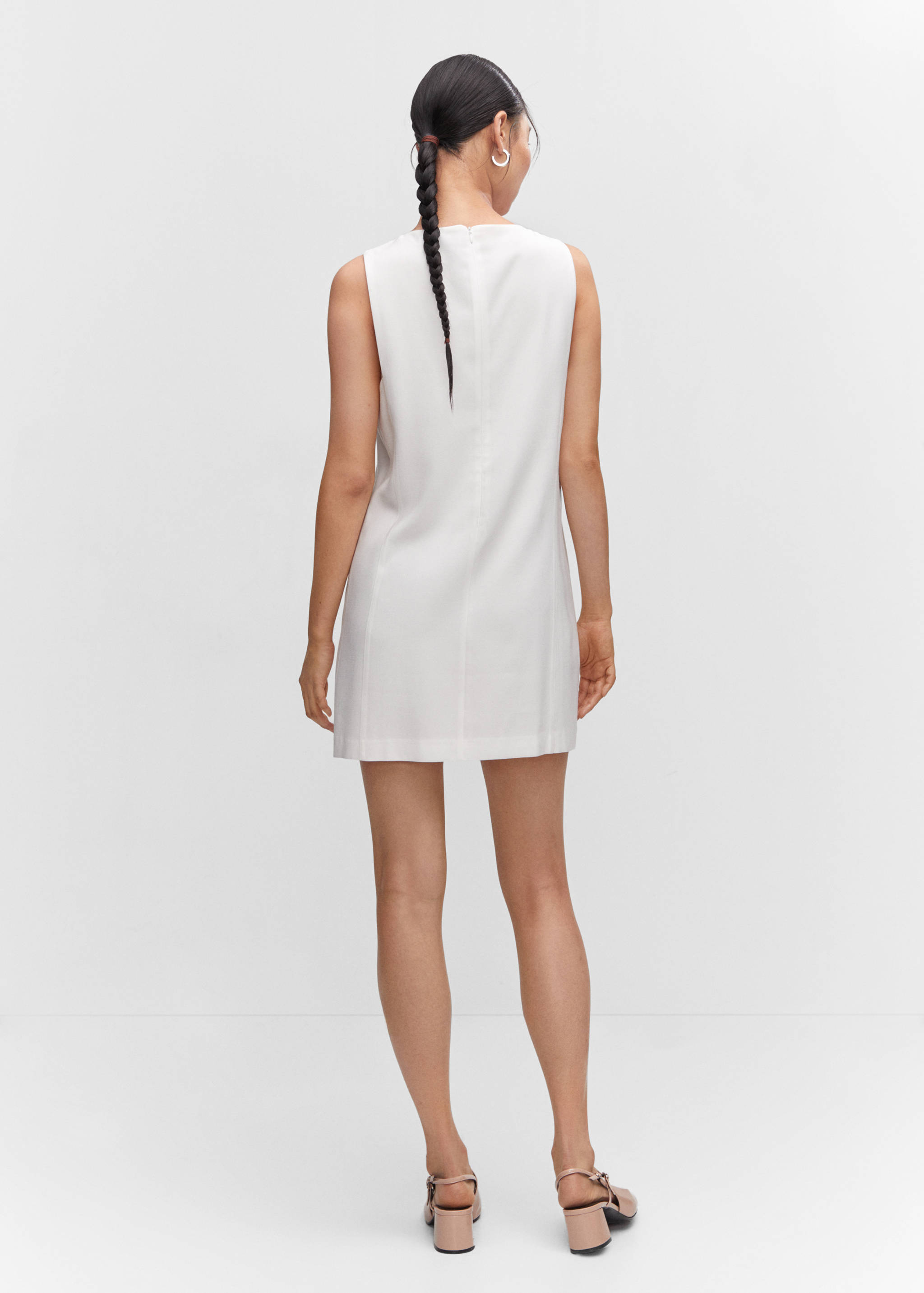 Short sleeveless dress - Reverse of the article