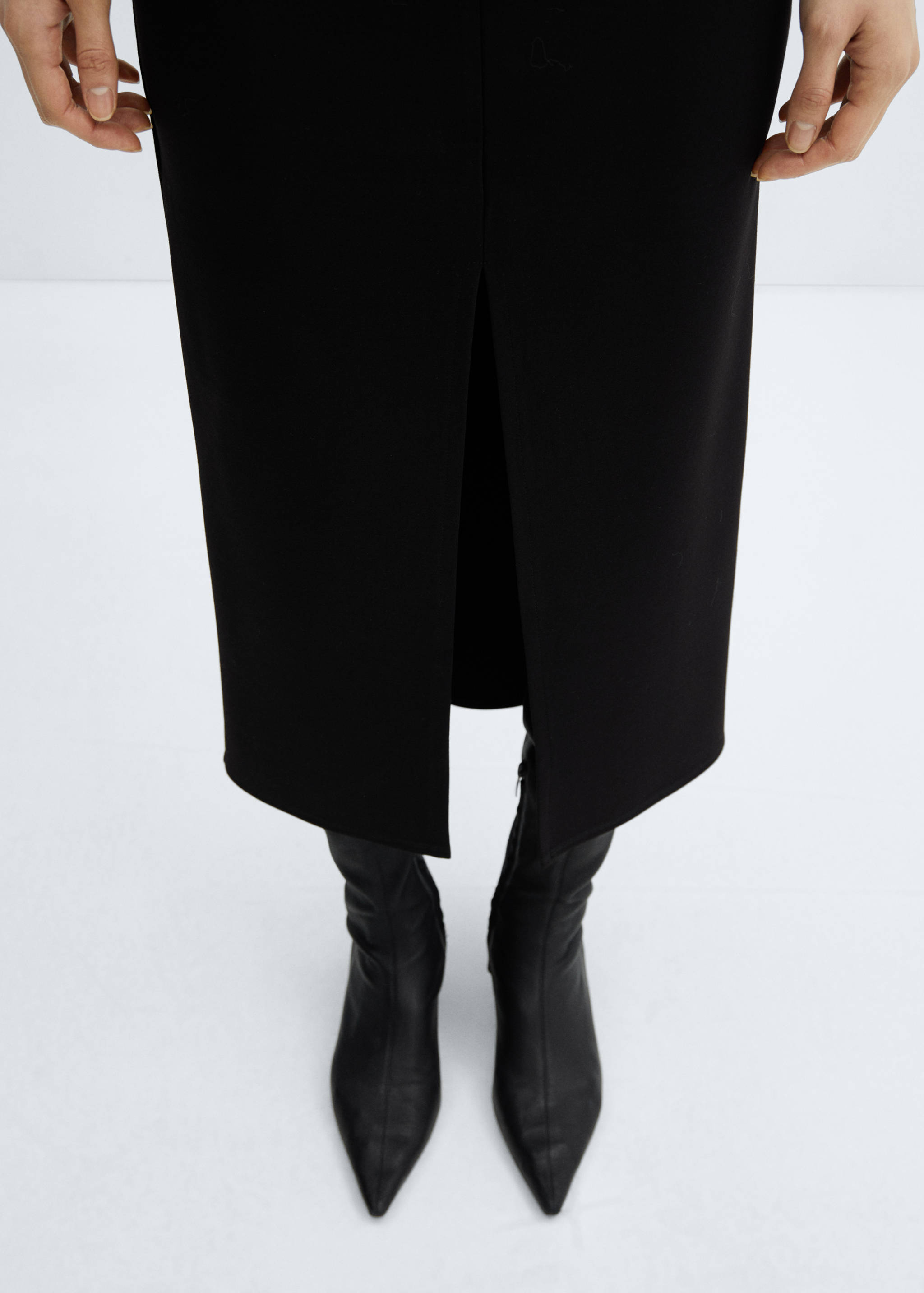 Midi-skirt with front slit - Details of the article 6