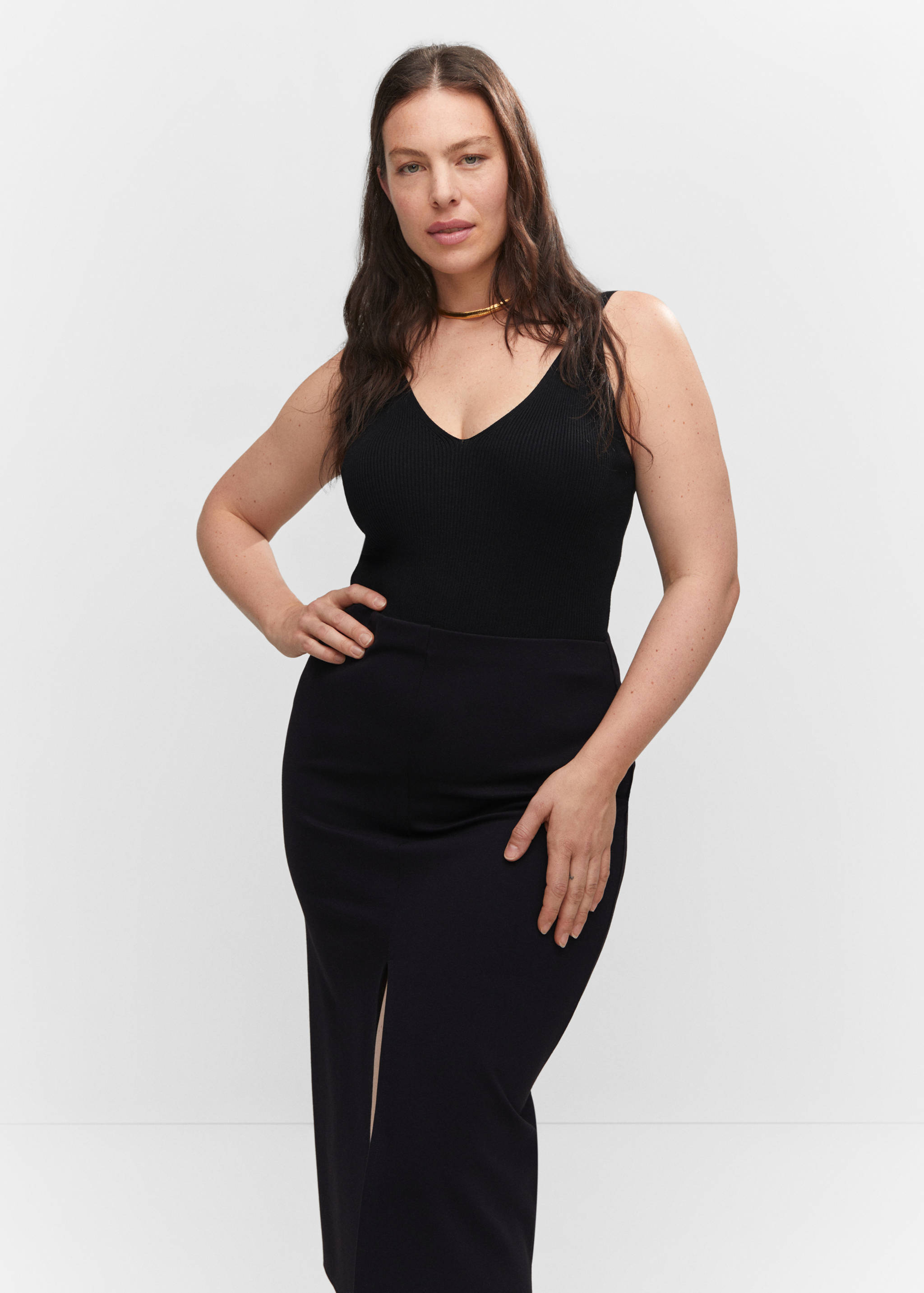 Midi-skirt with front slit - Details of the article 5