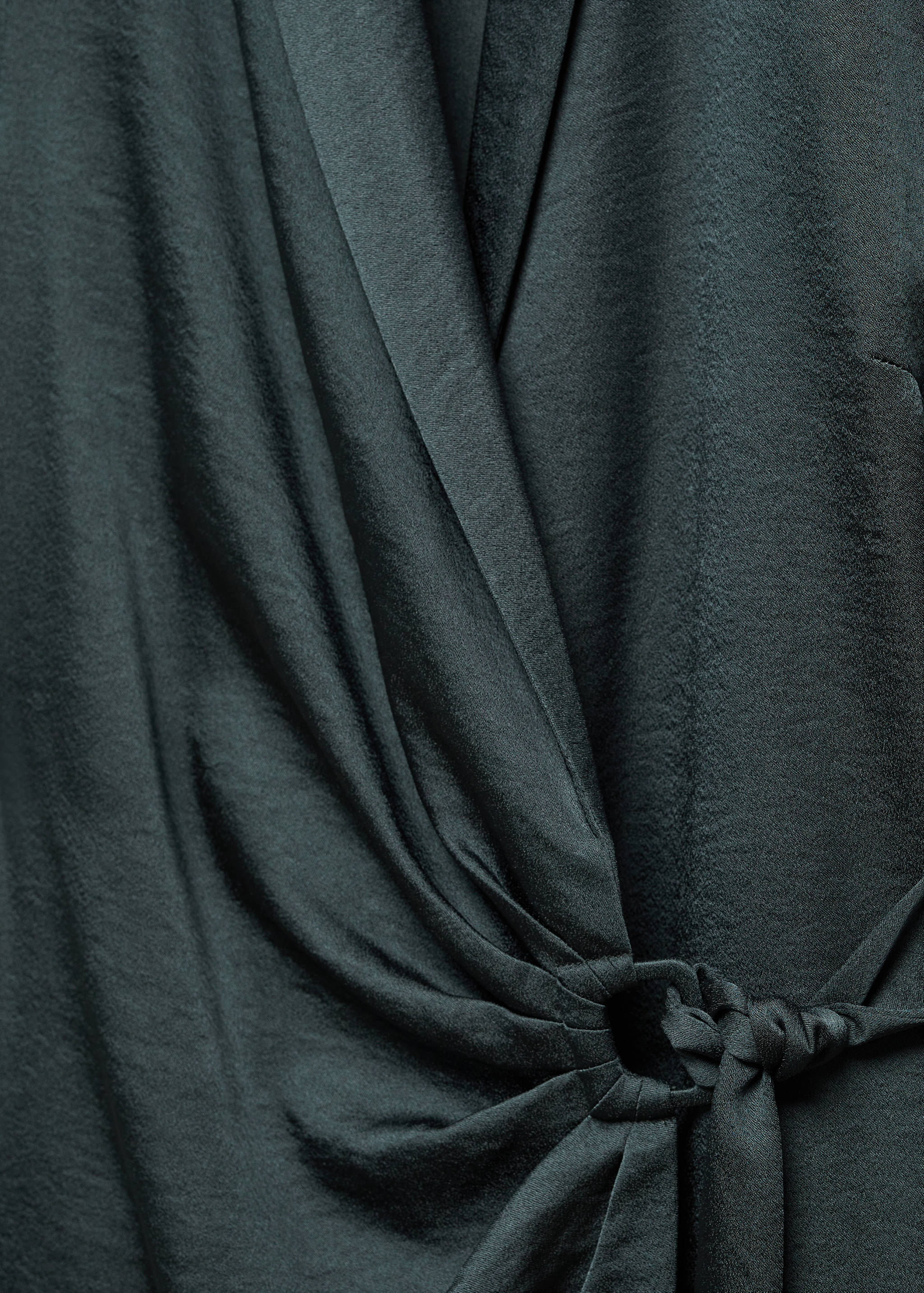 Robe satinée cache-cœur boucle - Détail de l'article 8