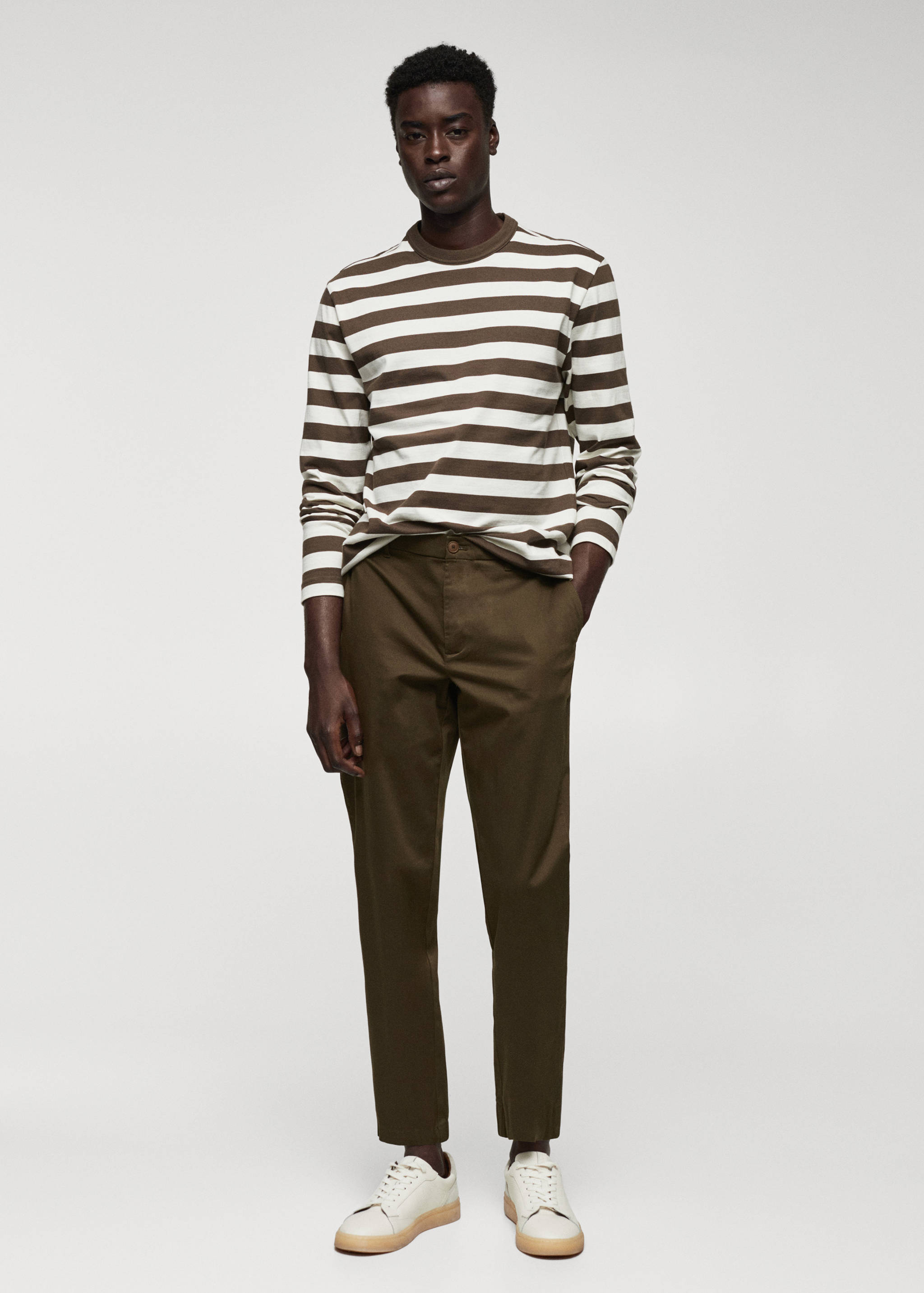 Pantalón slim fit algodón elástico - Plano general