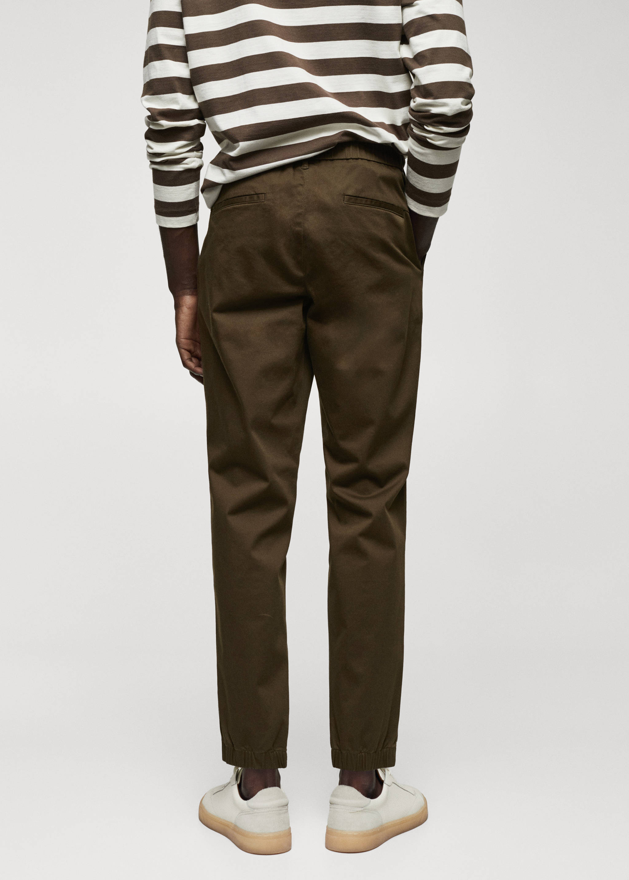 Pantalón slim fit algodón elástico - Reverso del artículo