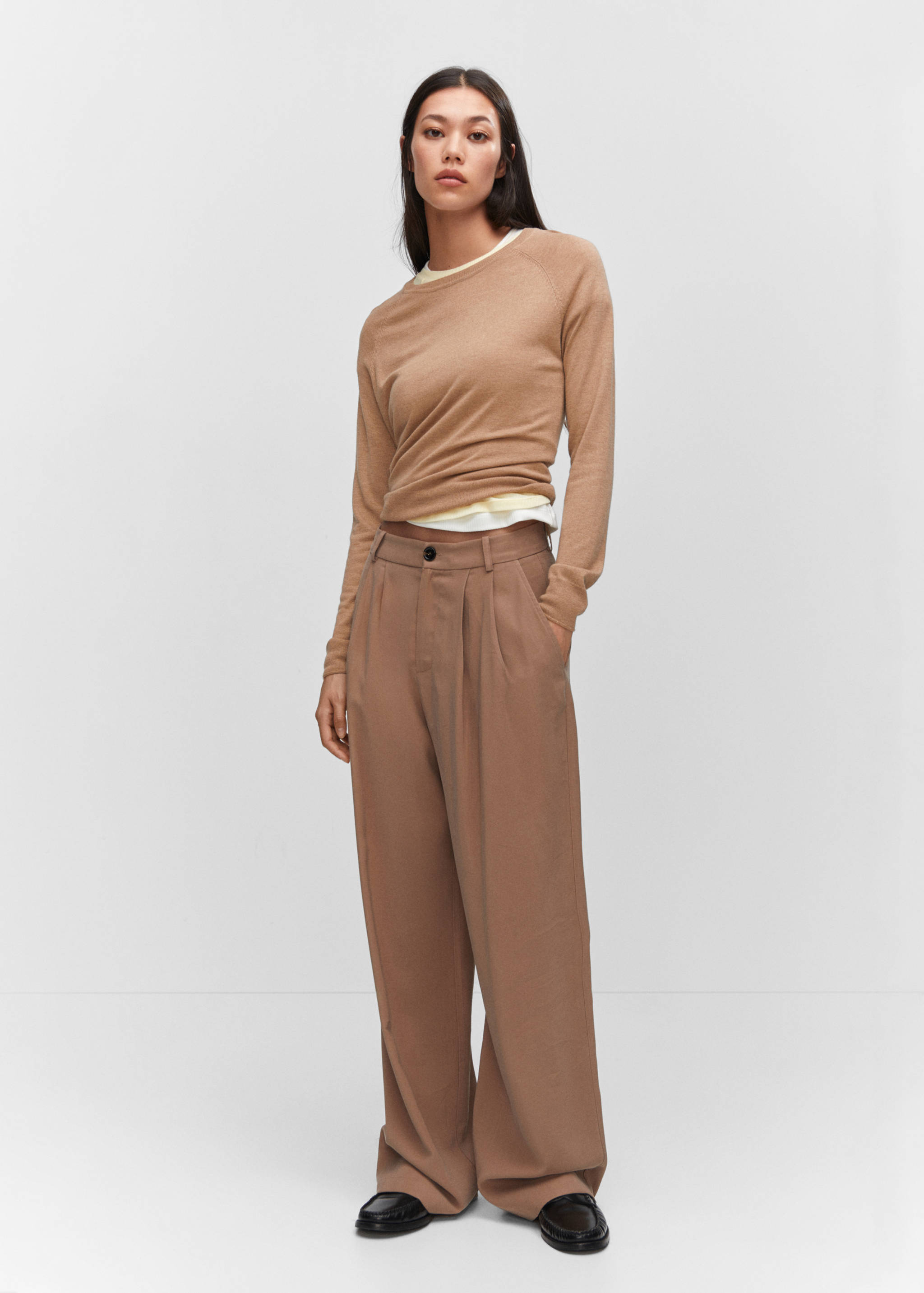 Fine-knit crew-neck sweater - General plane