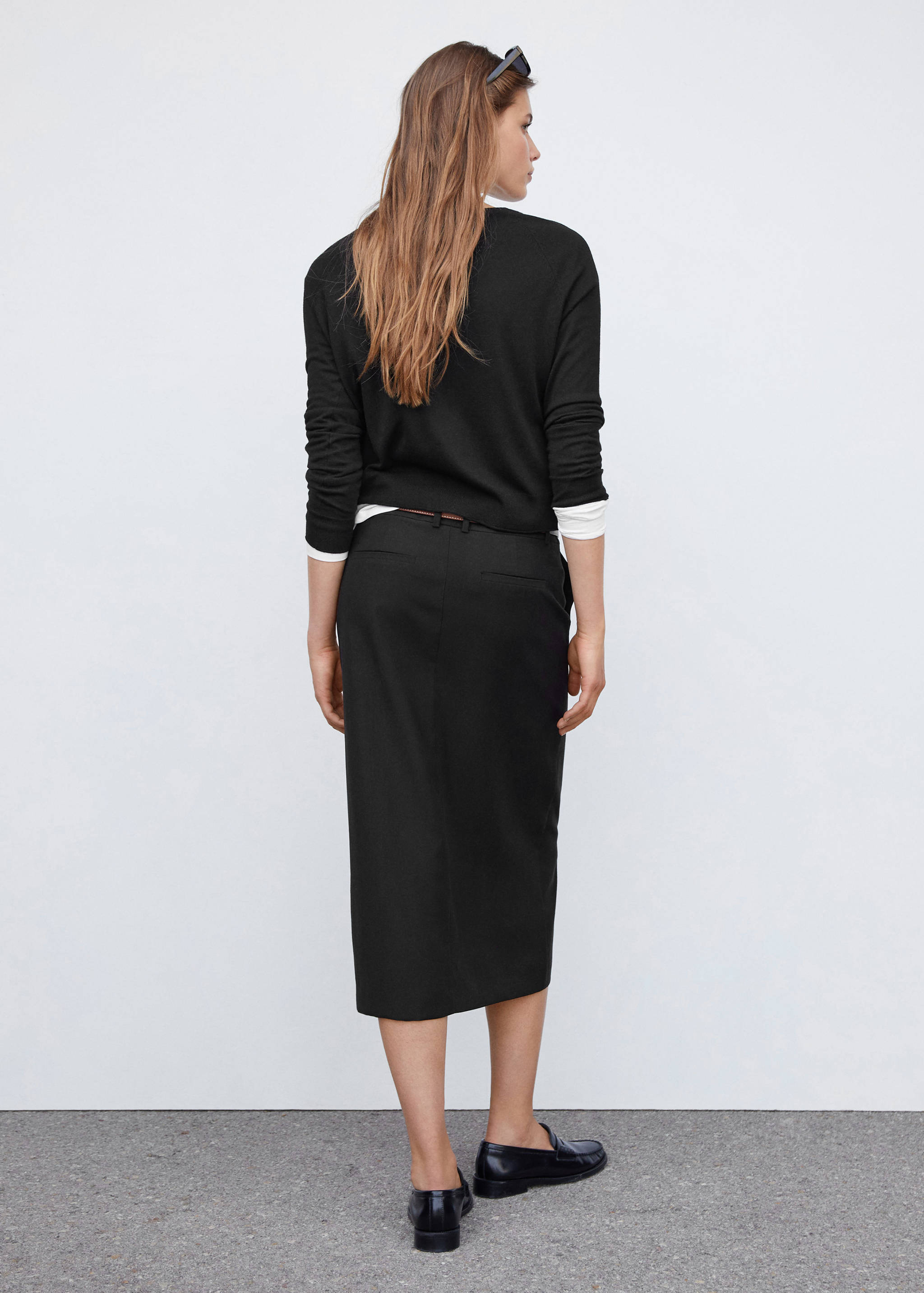 Fine-knit crew-neck sweater - Reverse of the article