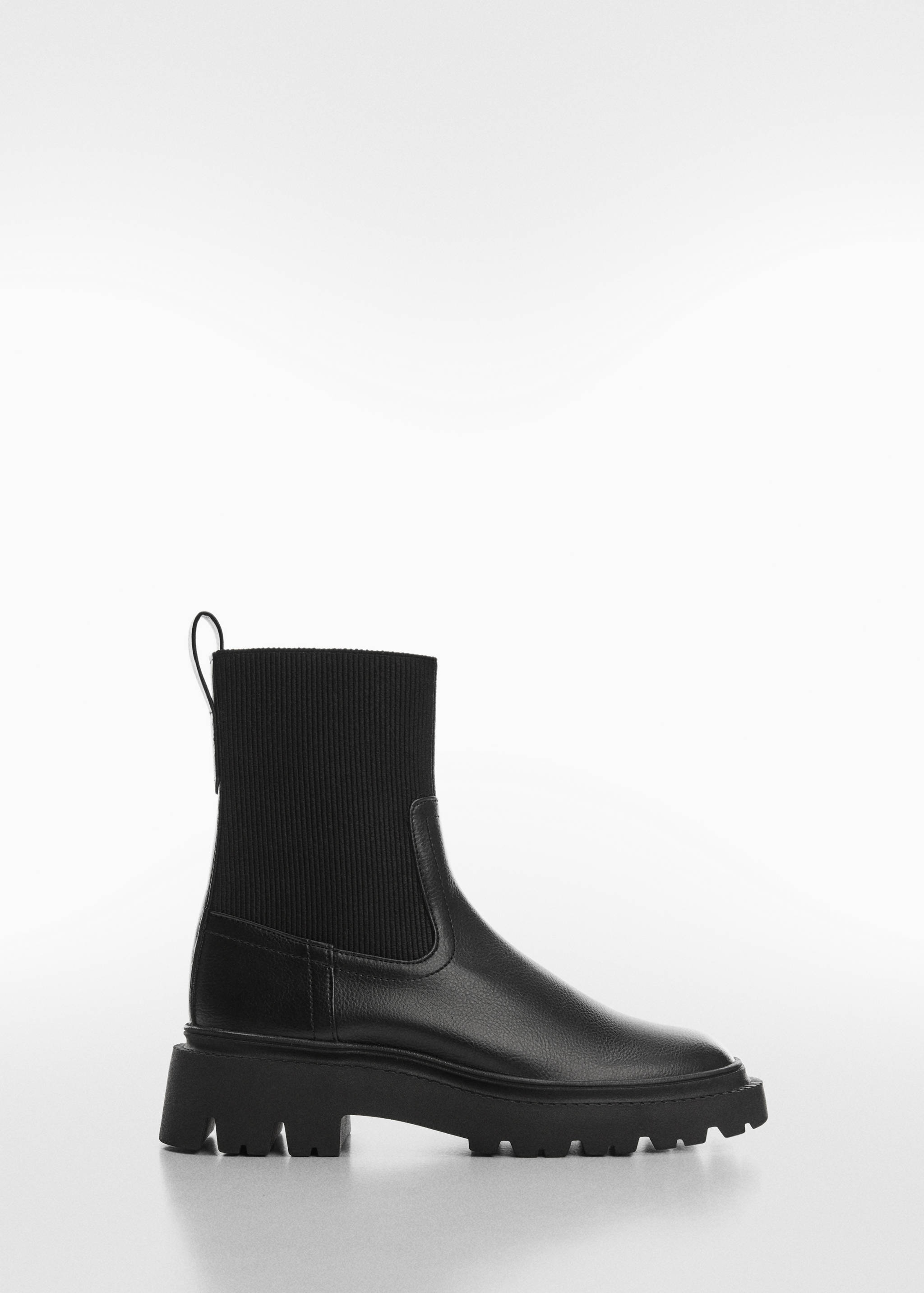 Platform track-sole ankle boots - Article without model