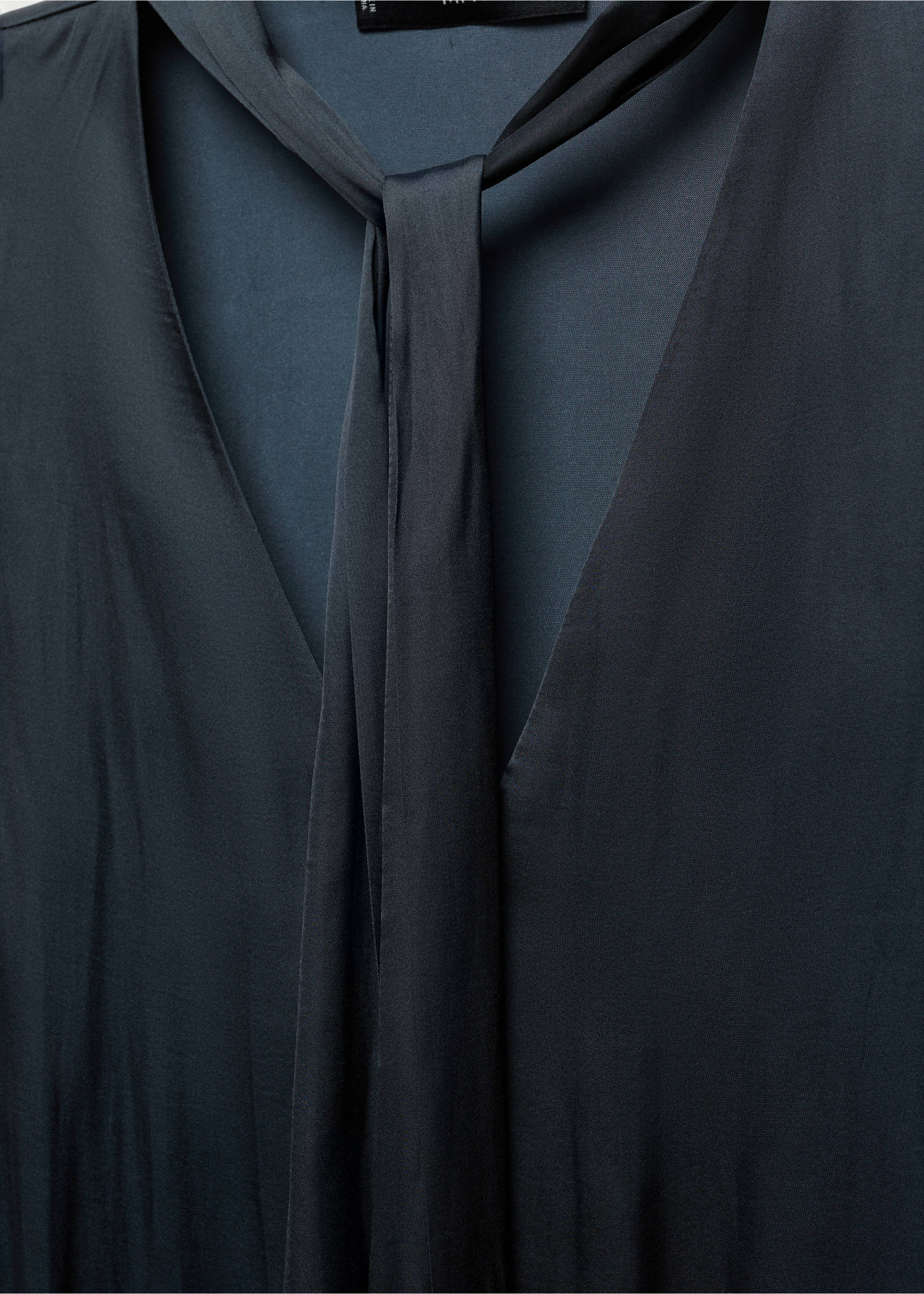 Bow satin blouse - Details of the article 8, Charcoal. Ref: 57035791-00.