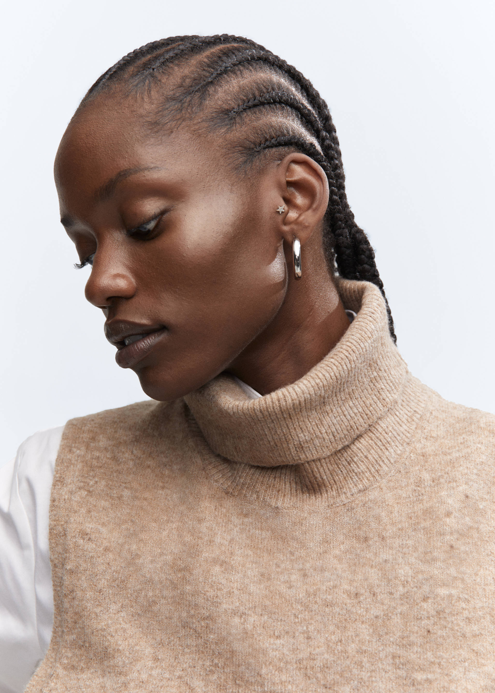 Turtleneck knitted gilet - Details of the article 4