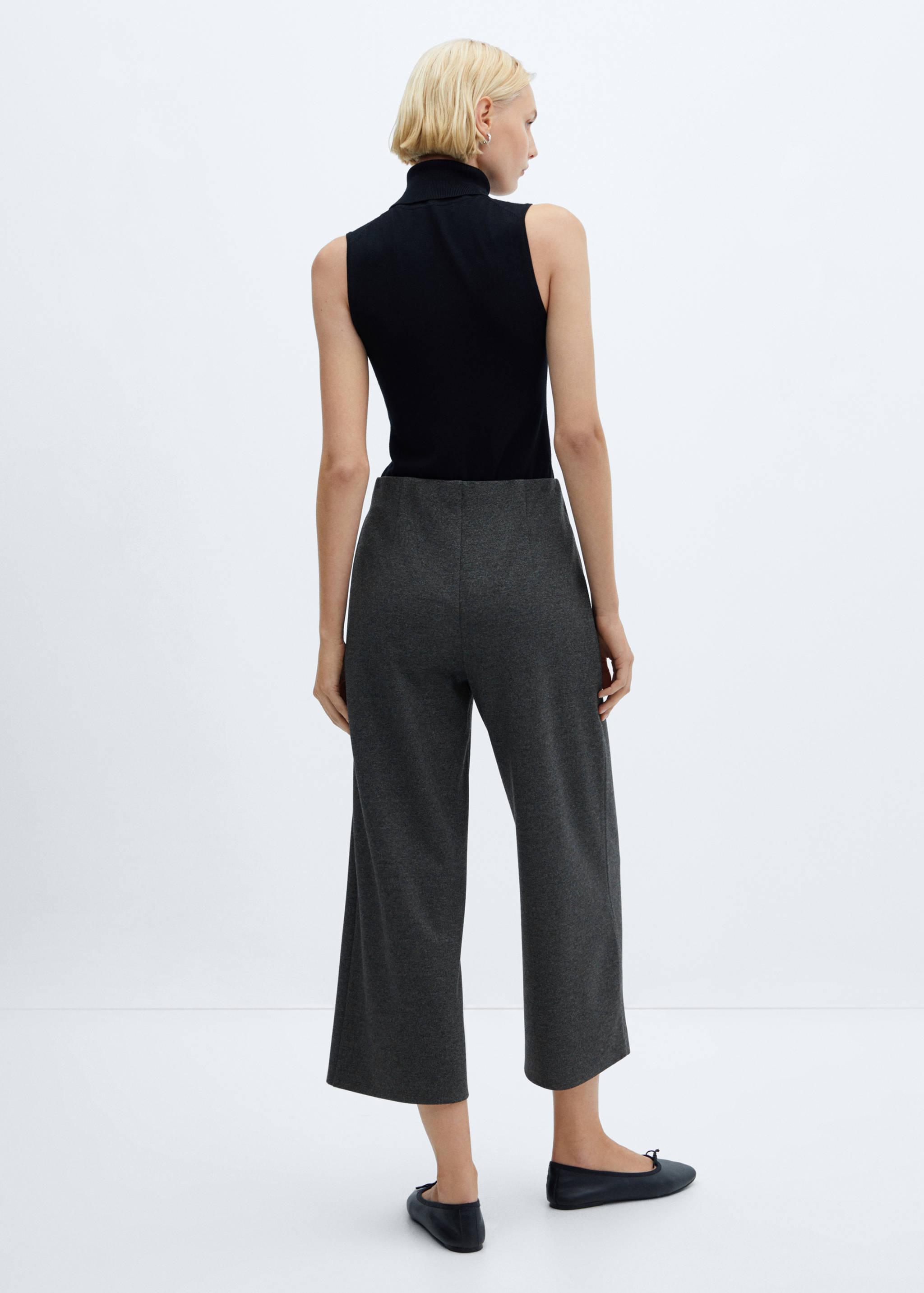 Knitted culotte trousers - Reverse of the article