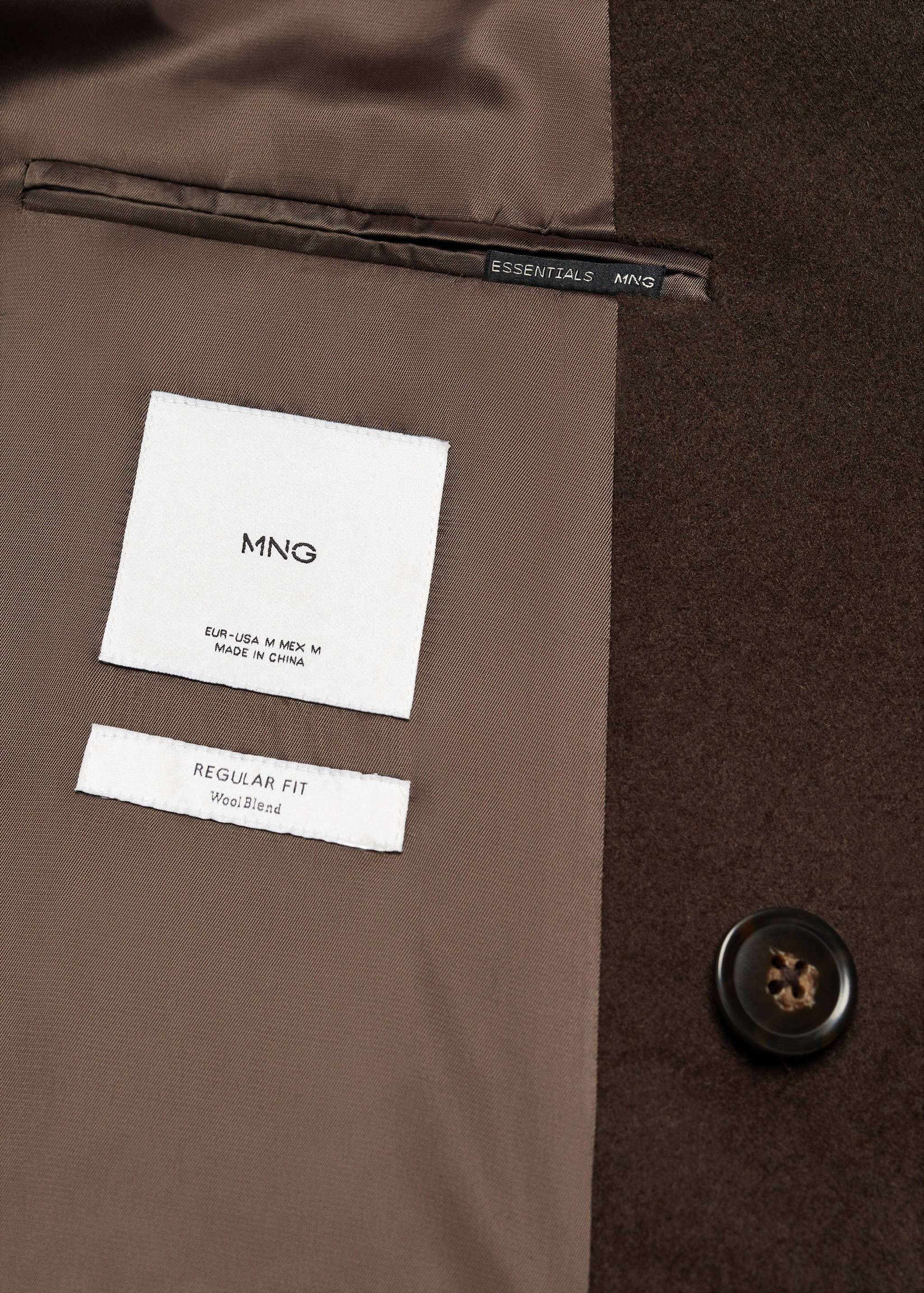 Recycled wool double-breasted coat - Details of the article 0