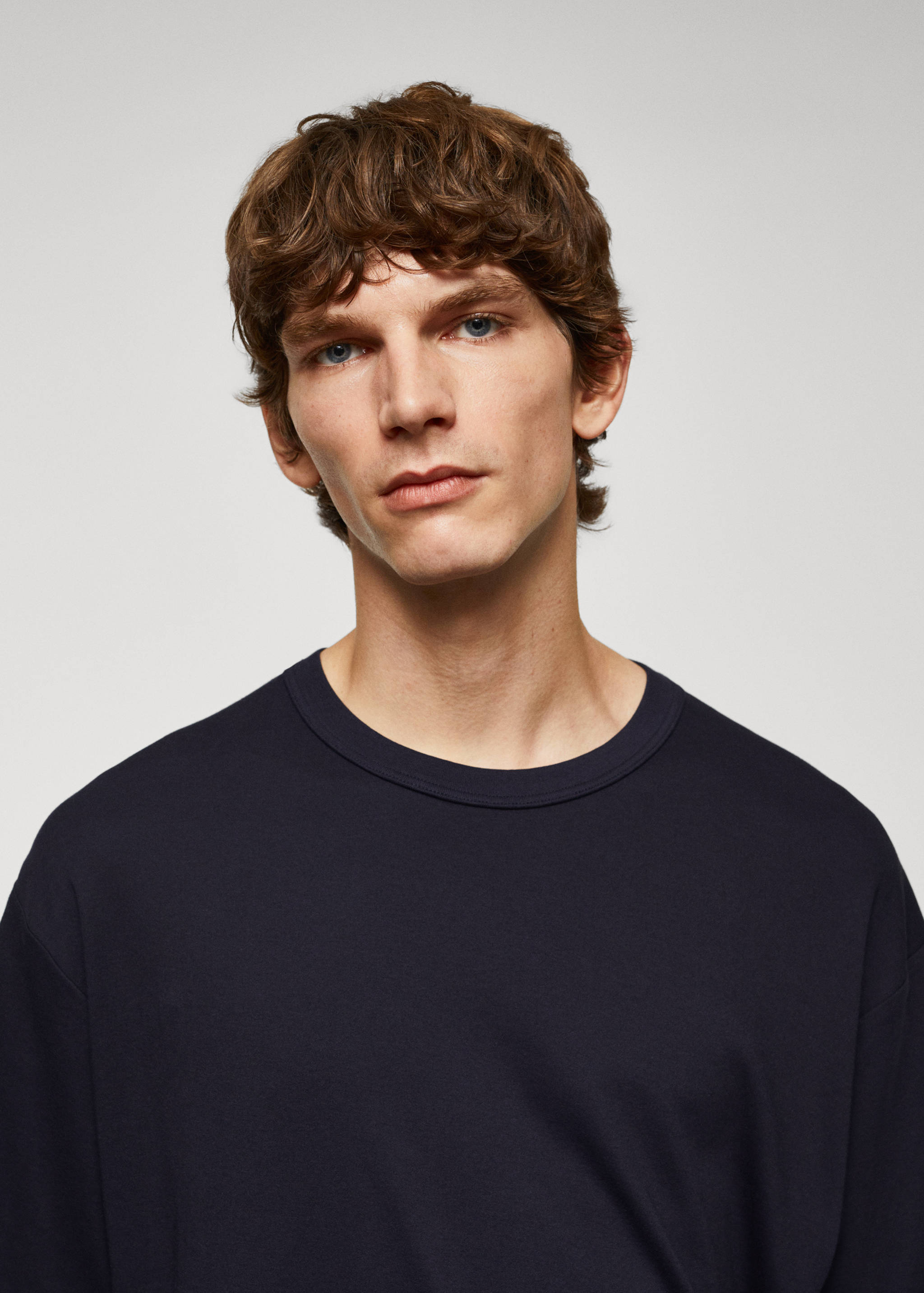 Футболка 100% хлопок relaxed fit - Деталь изделия 1