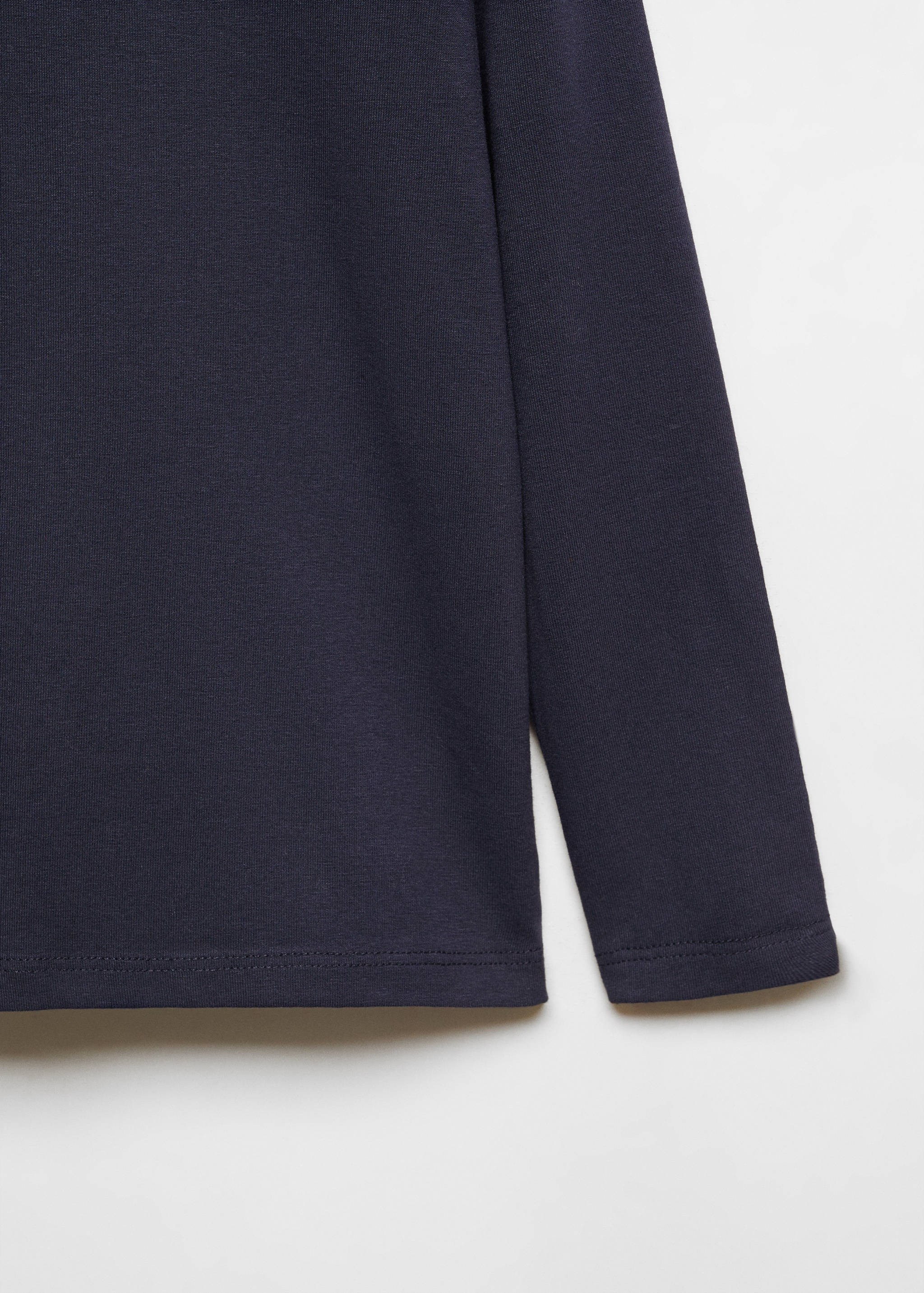 Turtleneck long-sleeved t-shirt - Details of the article 8