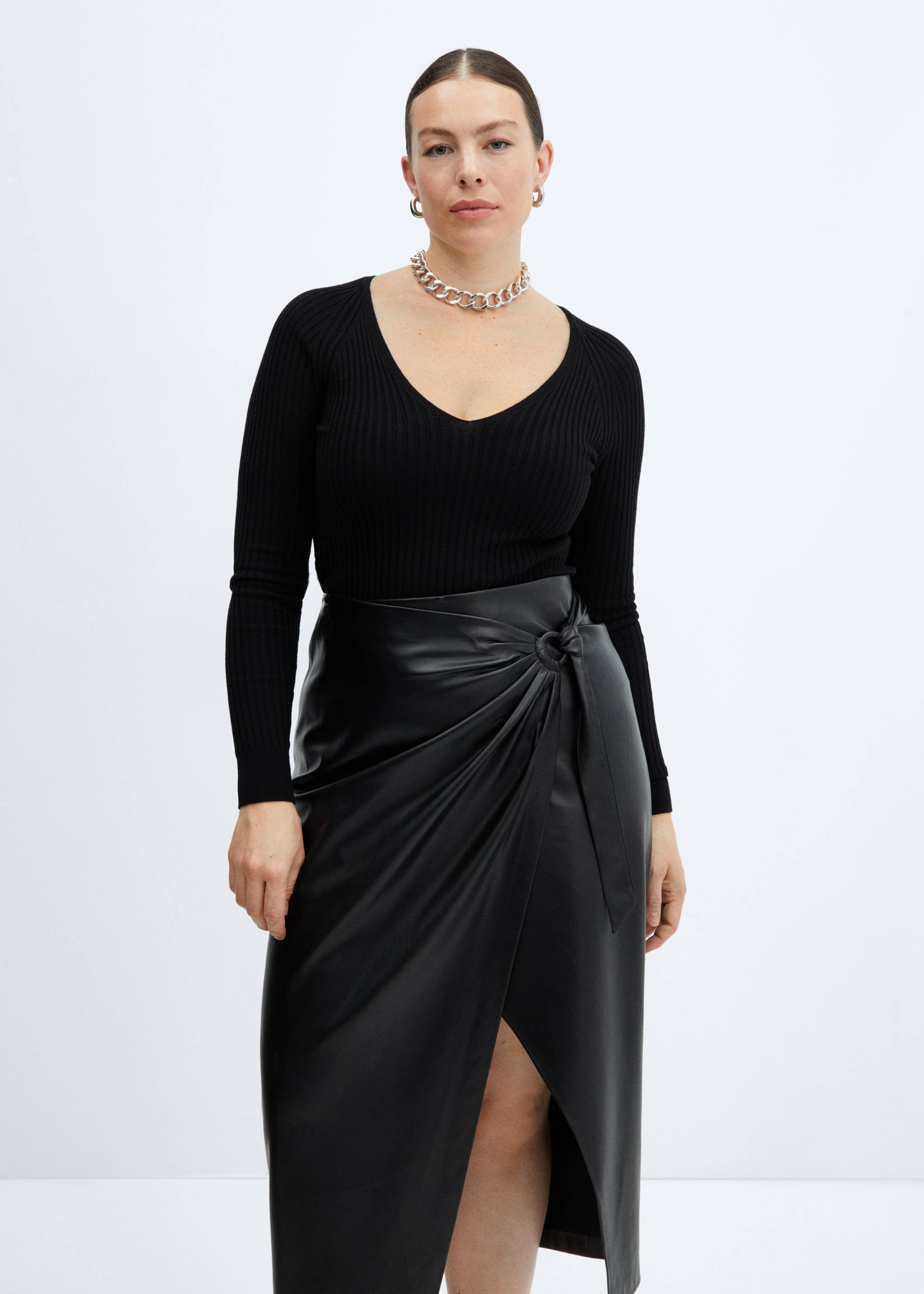 Draped faux-leather midi-skirt - Details of the article 5